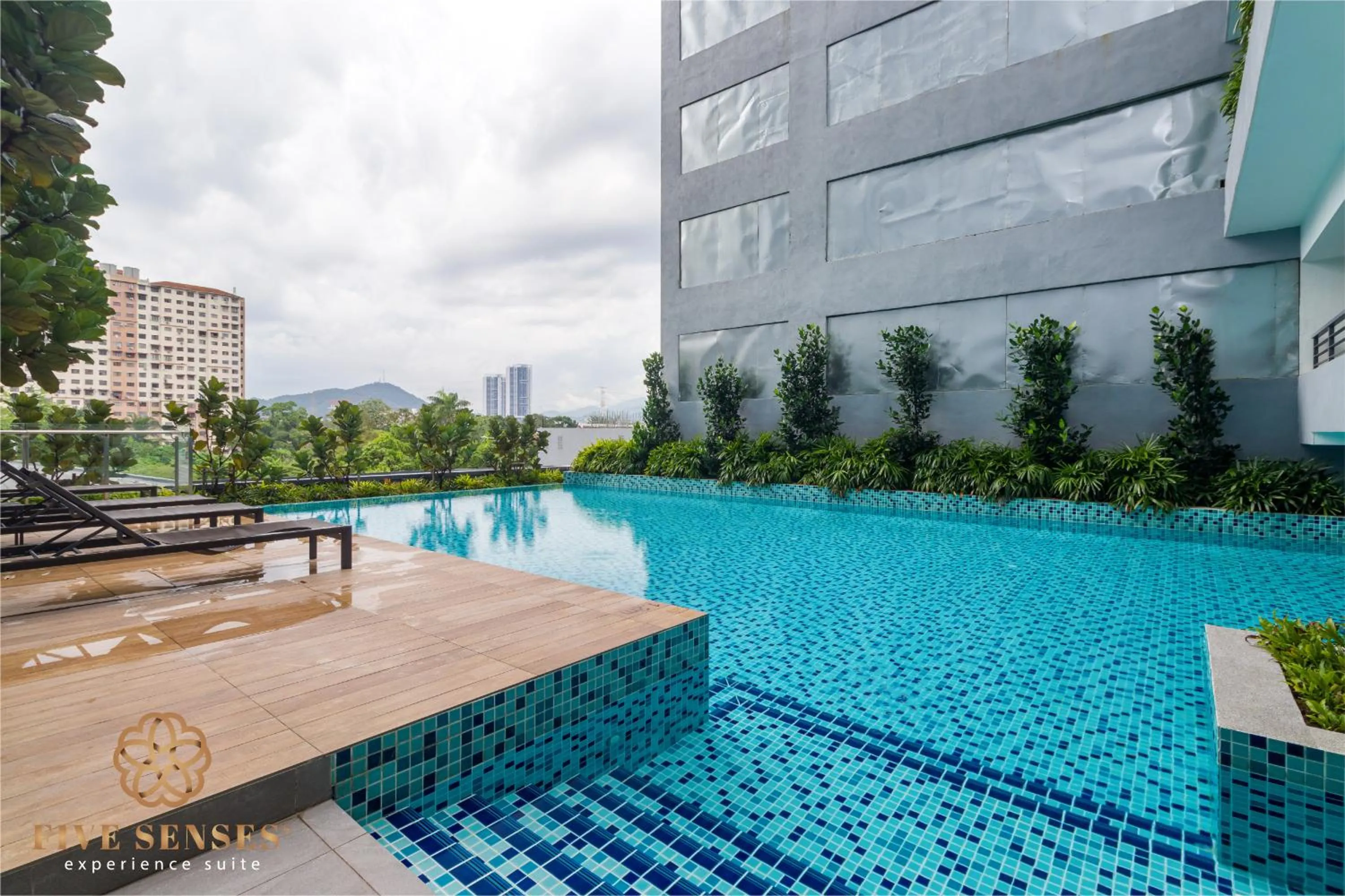 Swimming pool in Neu Suites Residence Kuala Lumpur, Roam