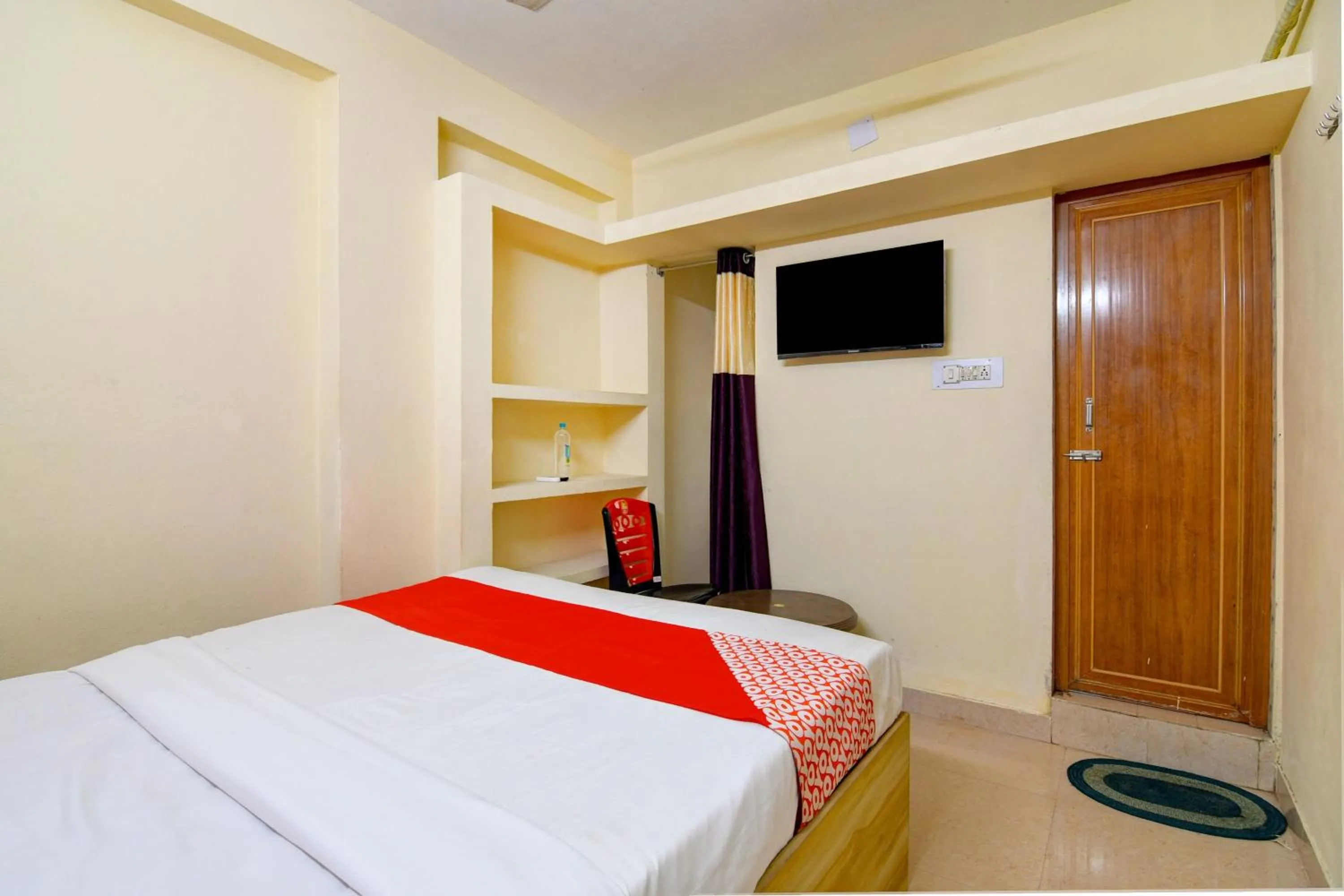 Bedroom, Bed in Hotel O Welcome Stay Guest House