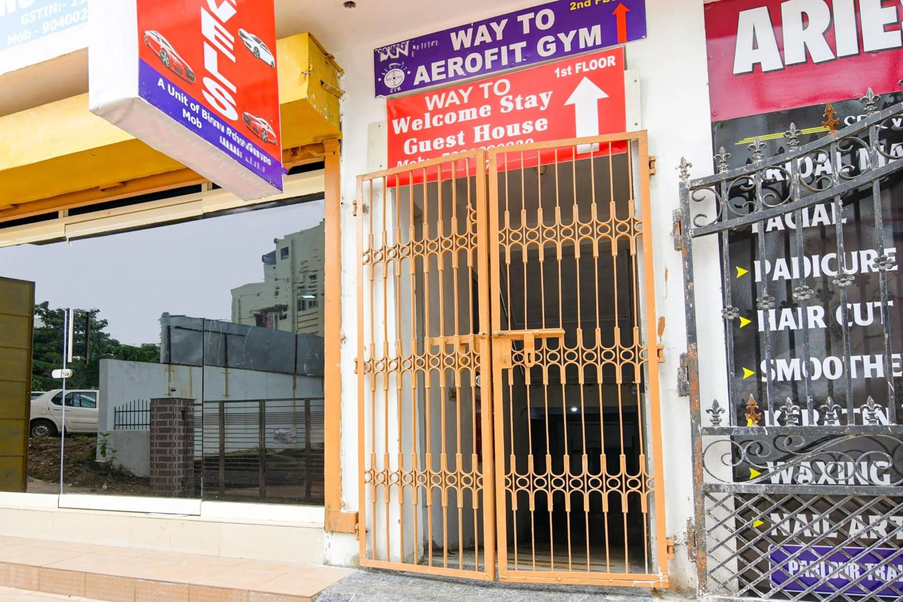 Facade/entrance in Hotel O Welcome Stay Guest House