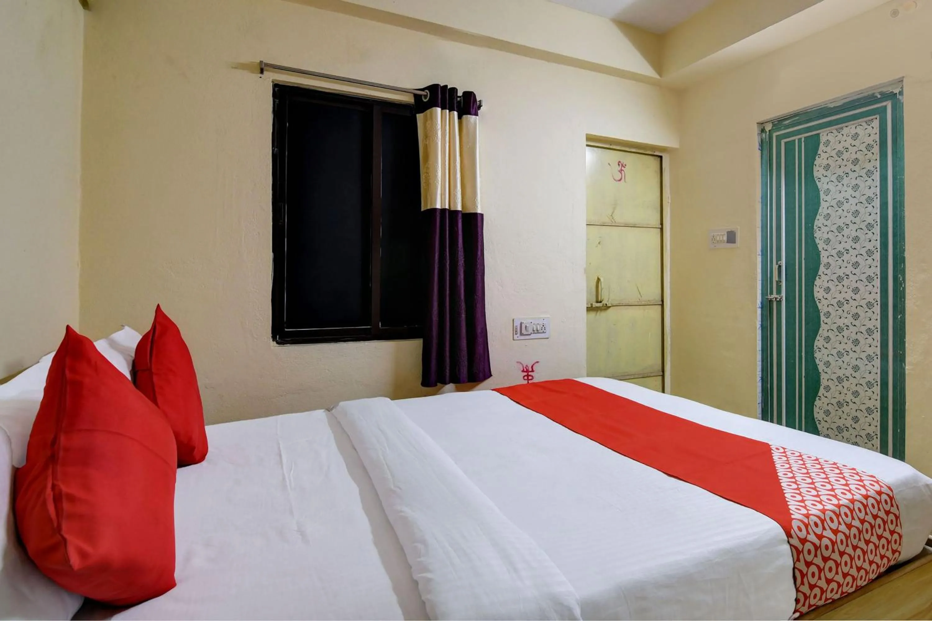 Bedroom, Bed in Hotel O Welcome Stay Guest House