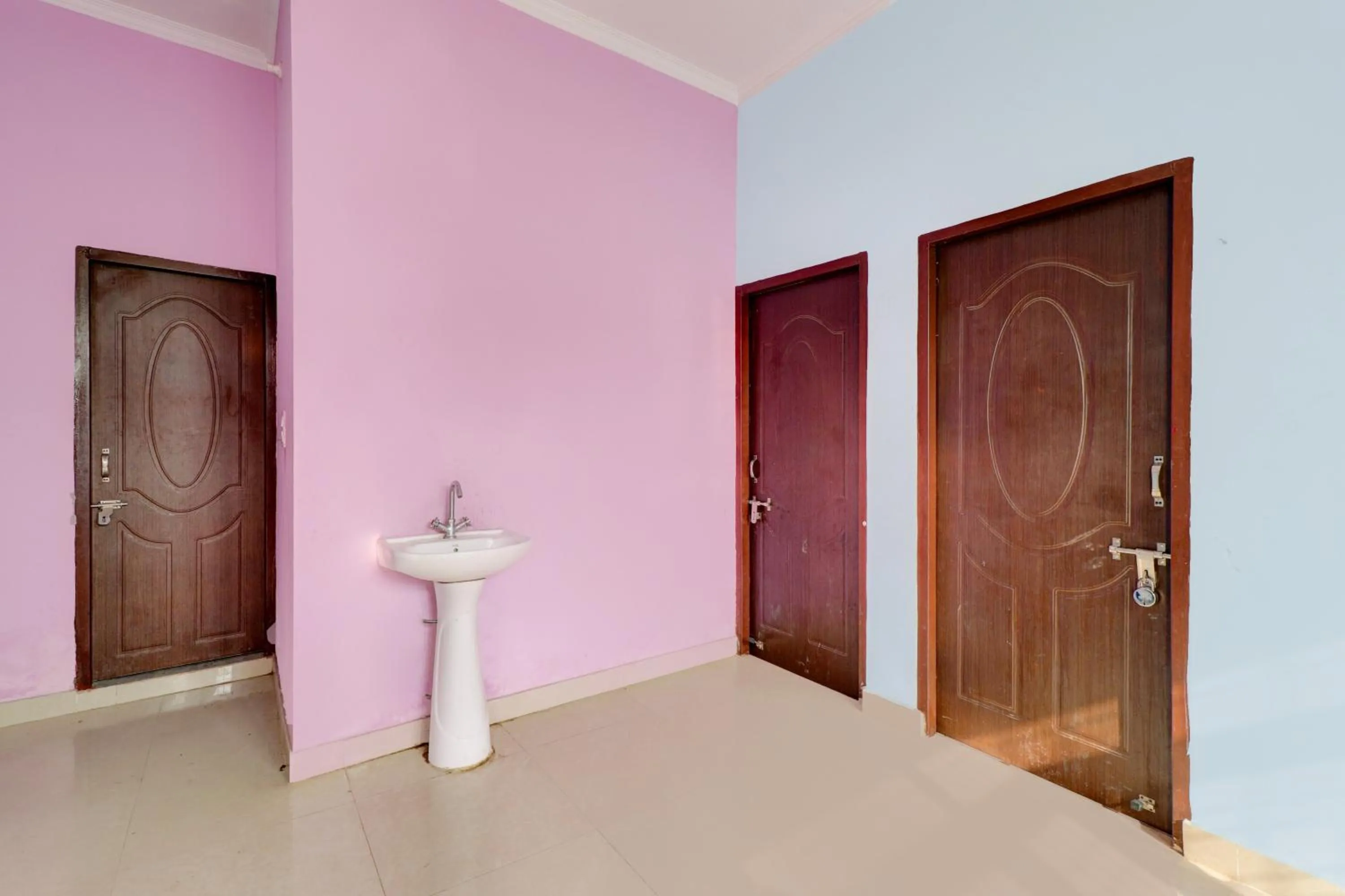 Lobby or reception in Hotel O Chaudhary Guest House