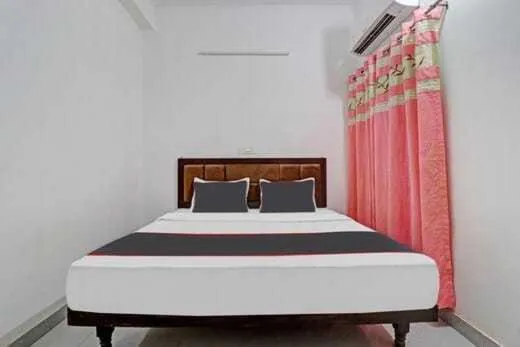 Bedroom in Hotel O Chaudhary Guest House