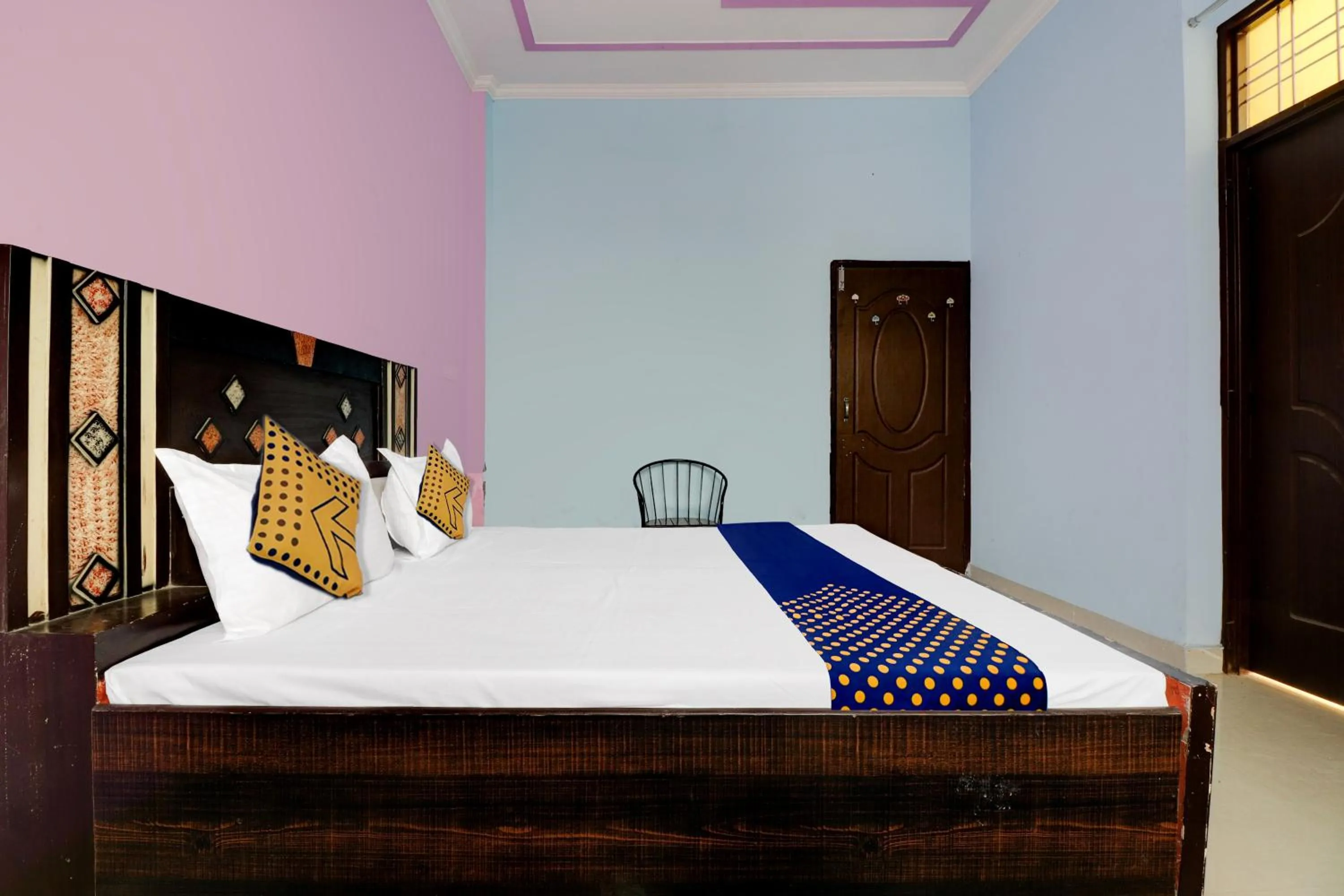 Bedroom in Hotel O Chaudhary Guest House