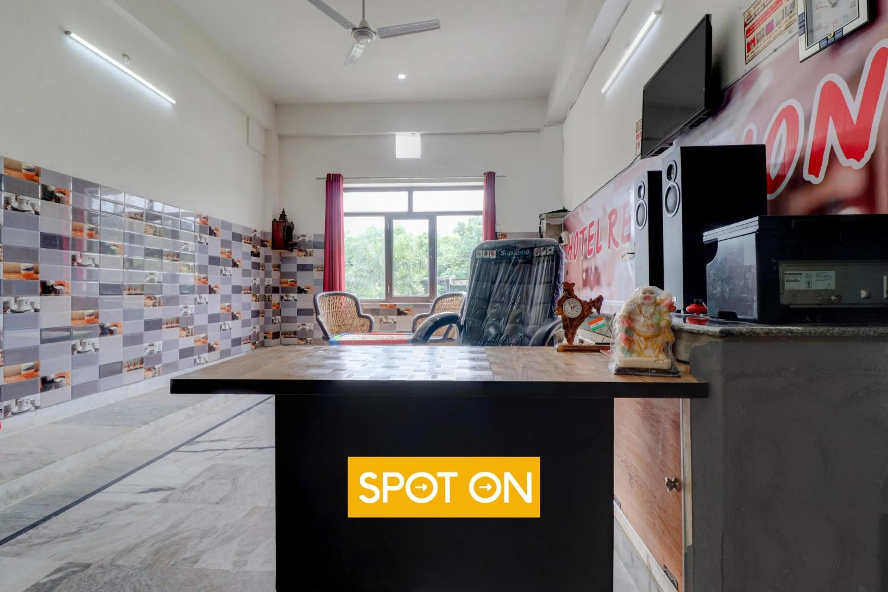 Lobby or reception in Hotel O Chaudhary Guest House