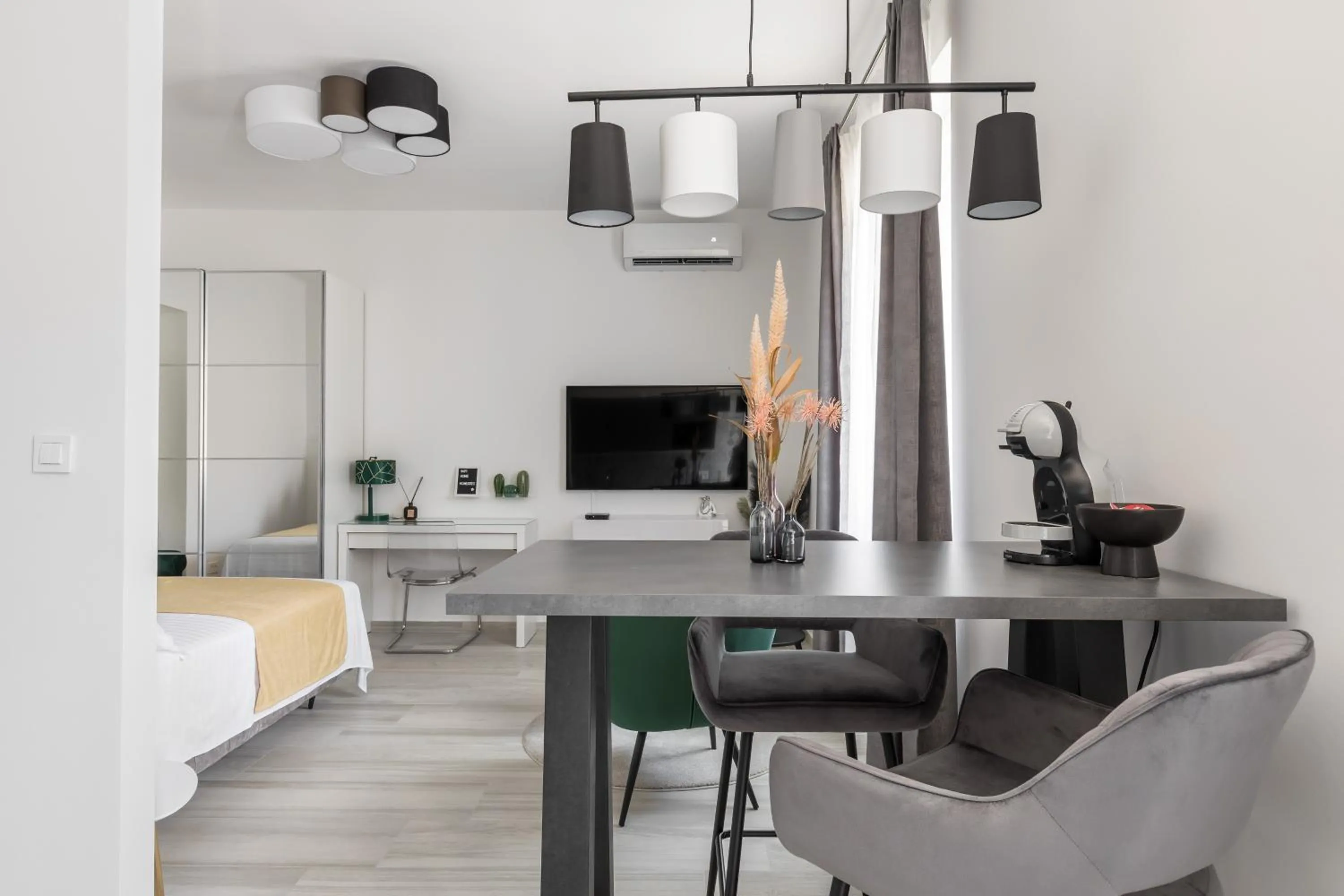 Studio apartment Home