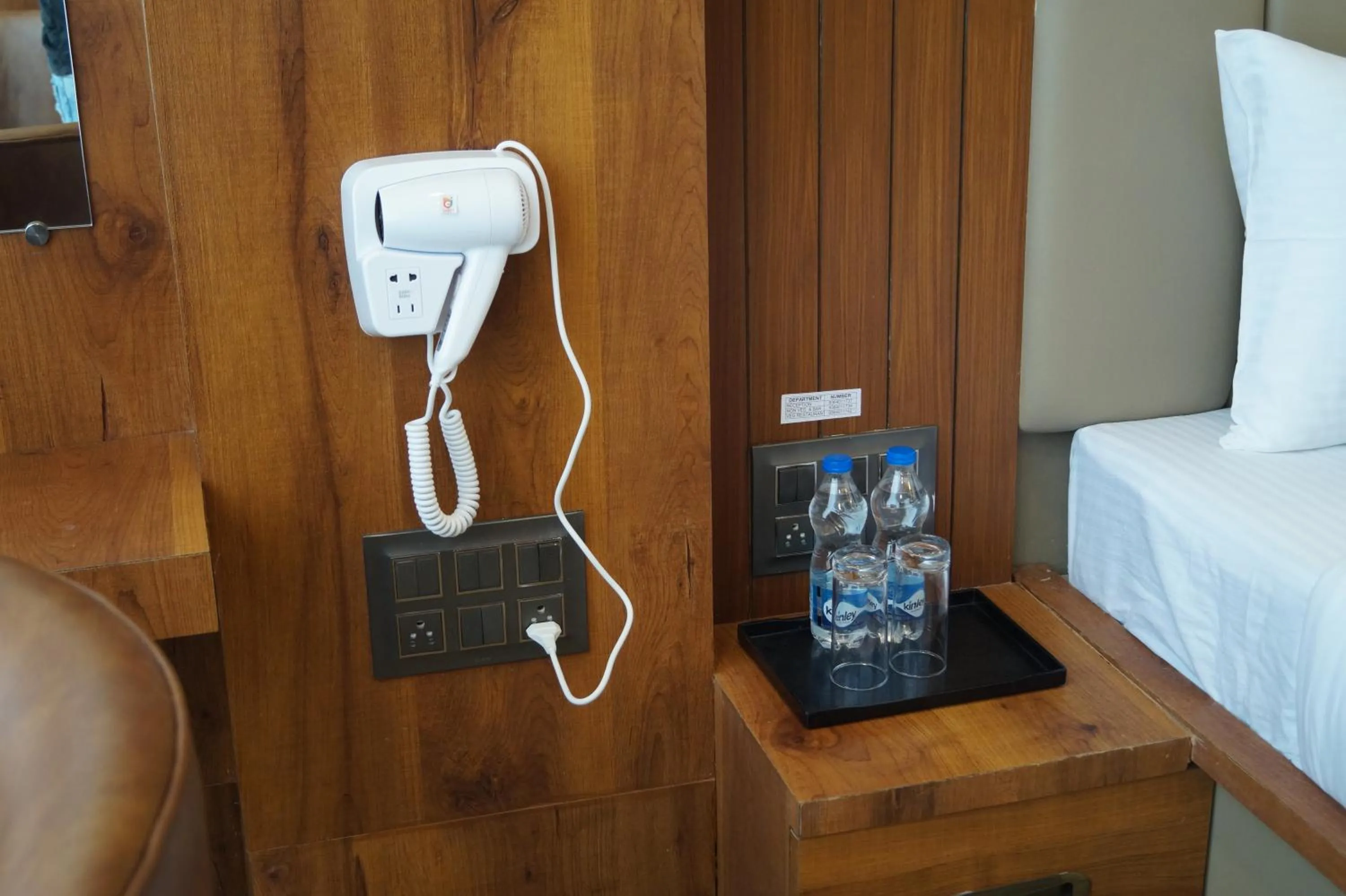 Bed in Hotel Varun Mansion Hassan