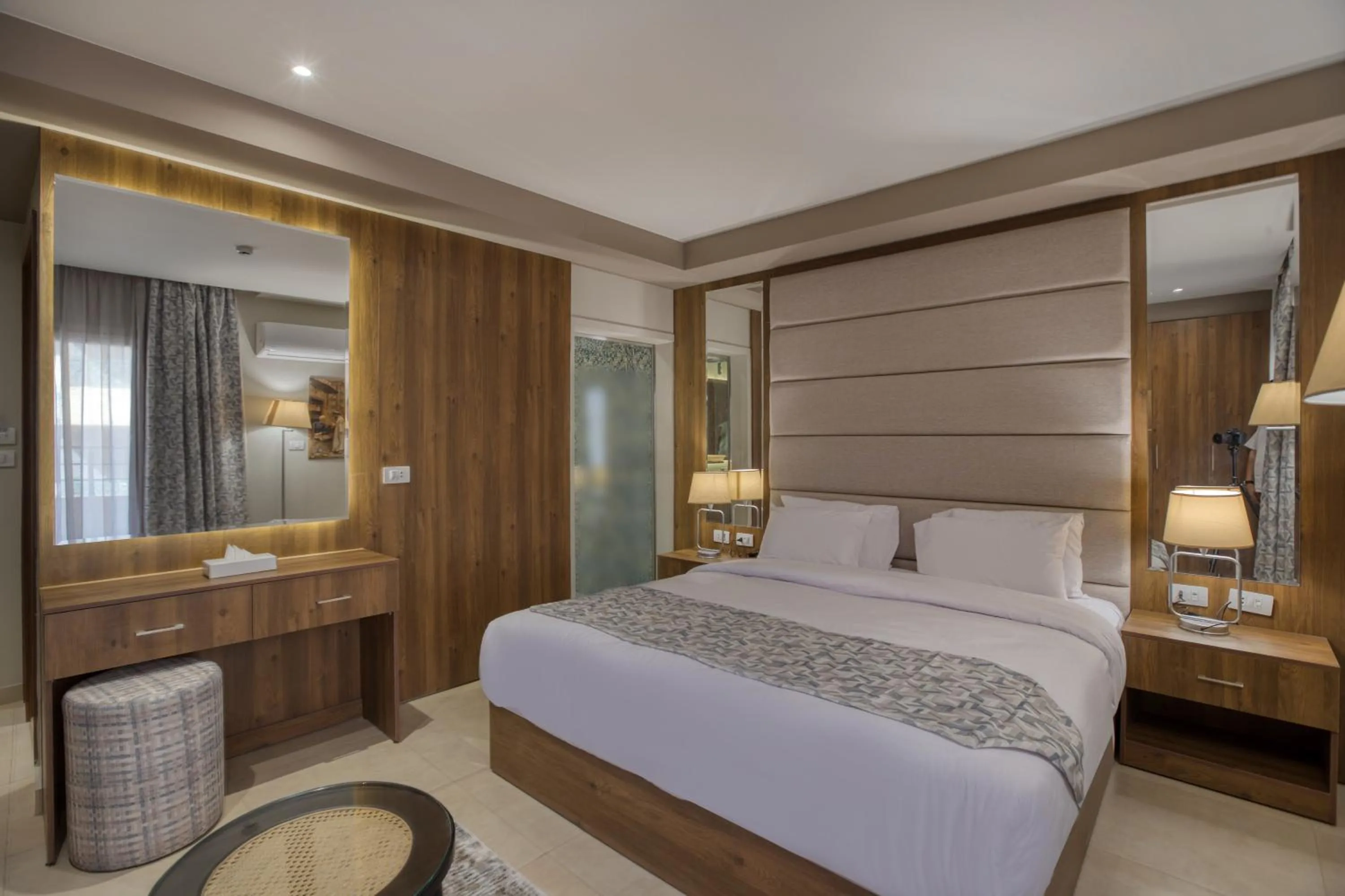 Bedroom, Bed in Nozol Pyramids Hotel and Spa