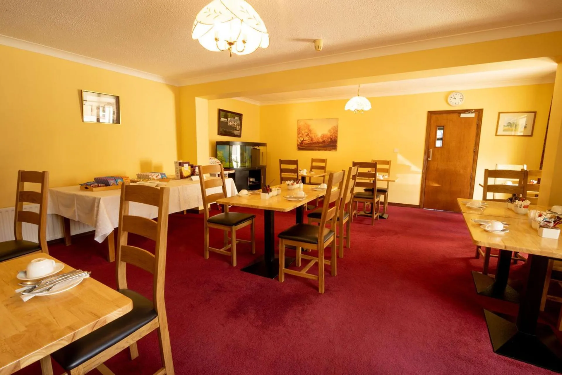 Restaurant/places to eat in Station House Bed & Breakfast