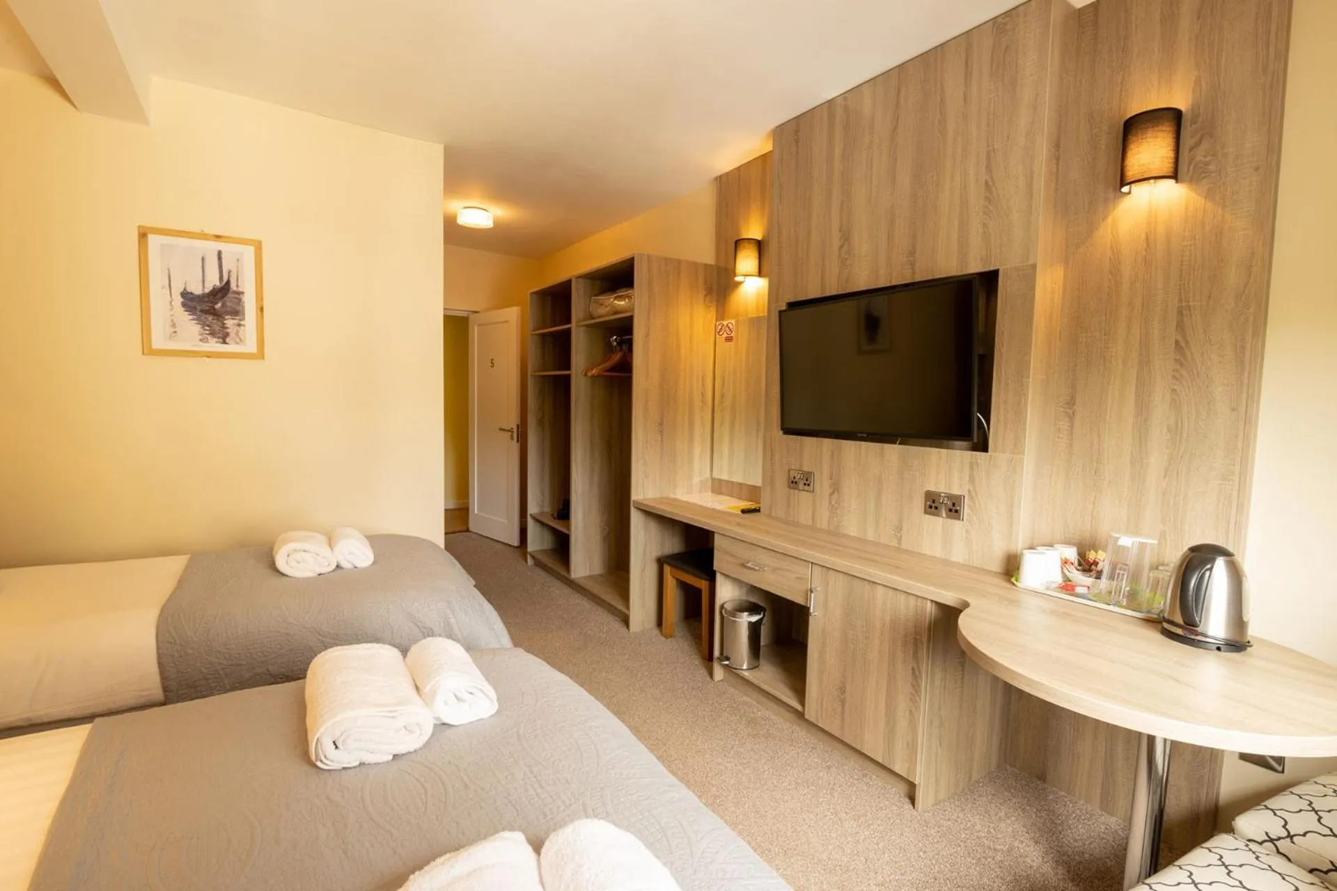 Photo of the whole room, Bed in Station House Bed & Breakfast