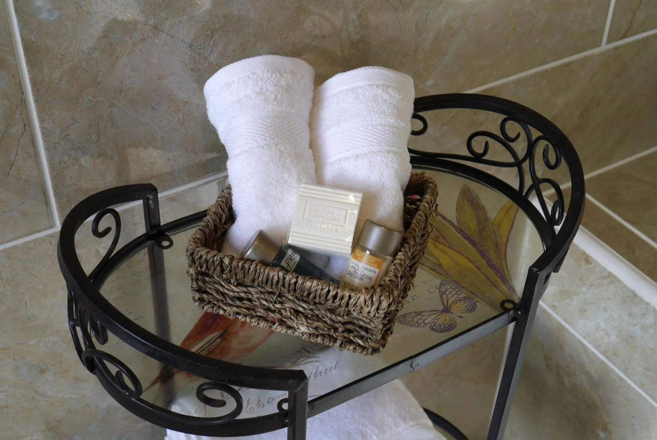 Bathroom in Tali Ayer