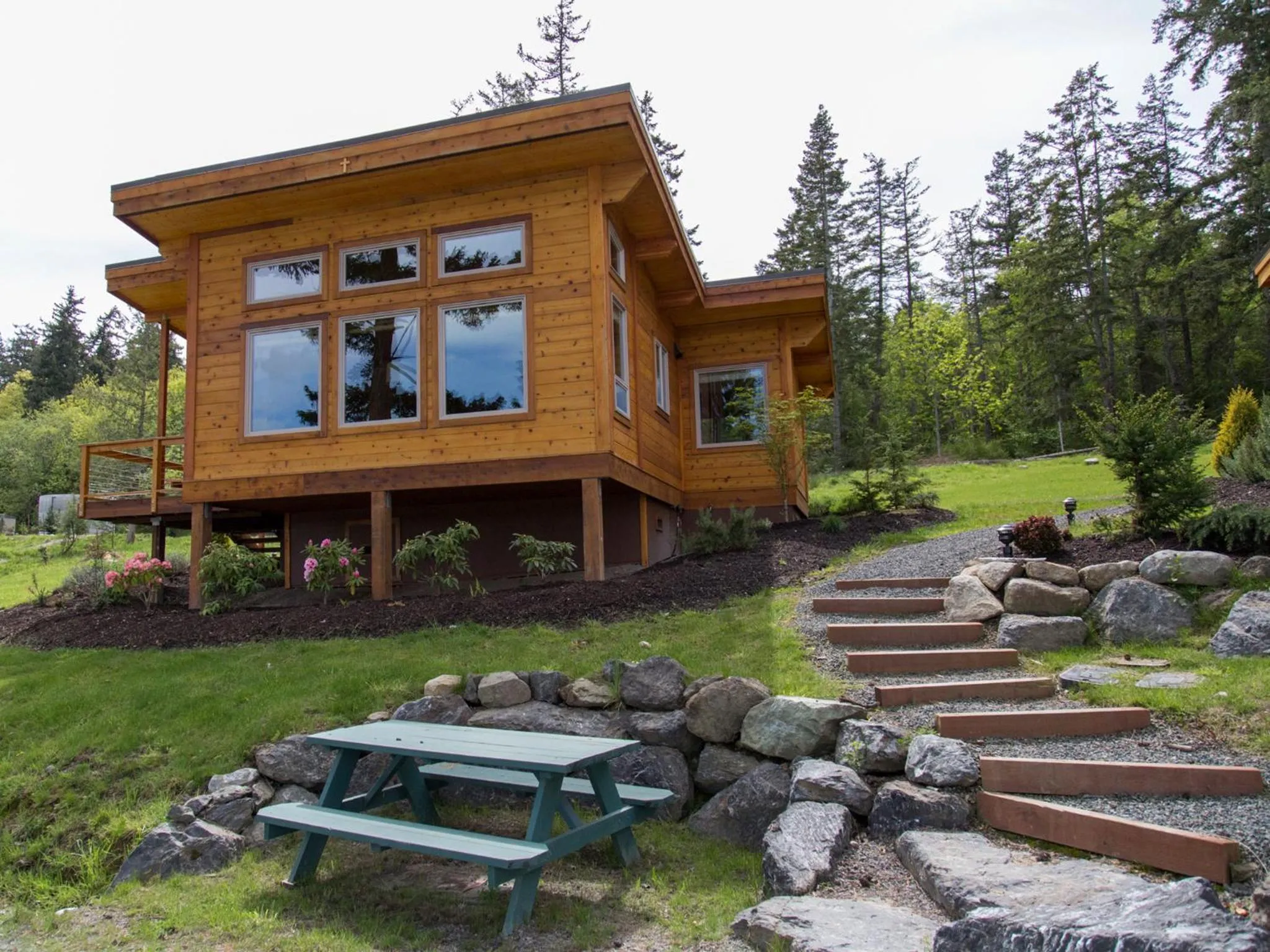 Facade/entrance in Snug Harbor Resort and Marina