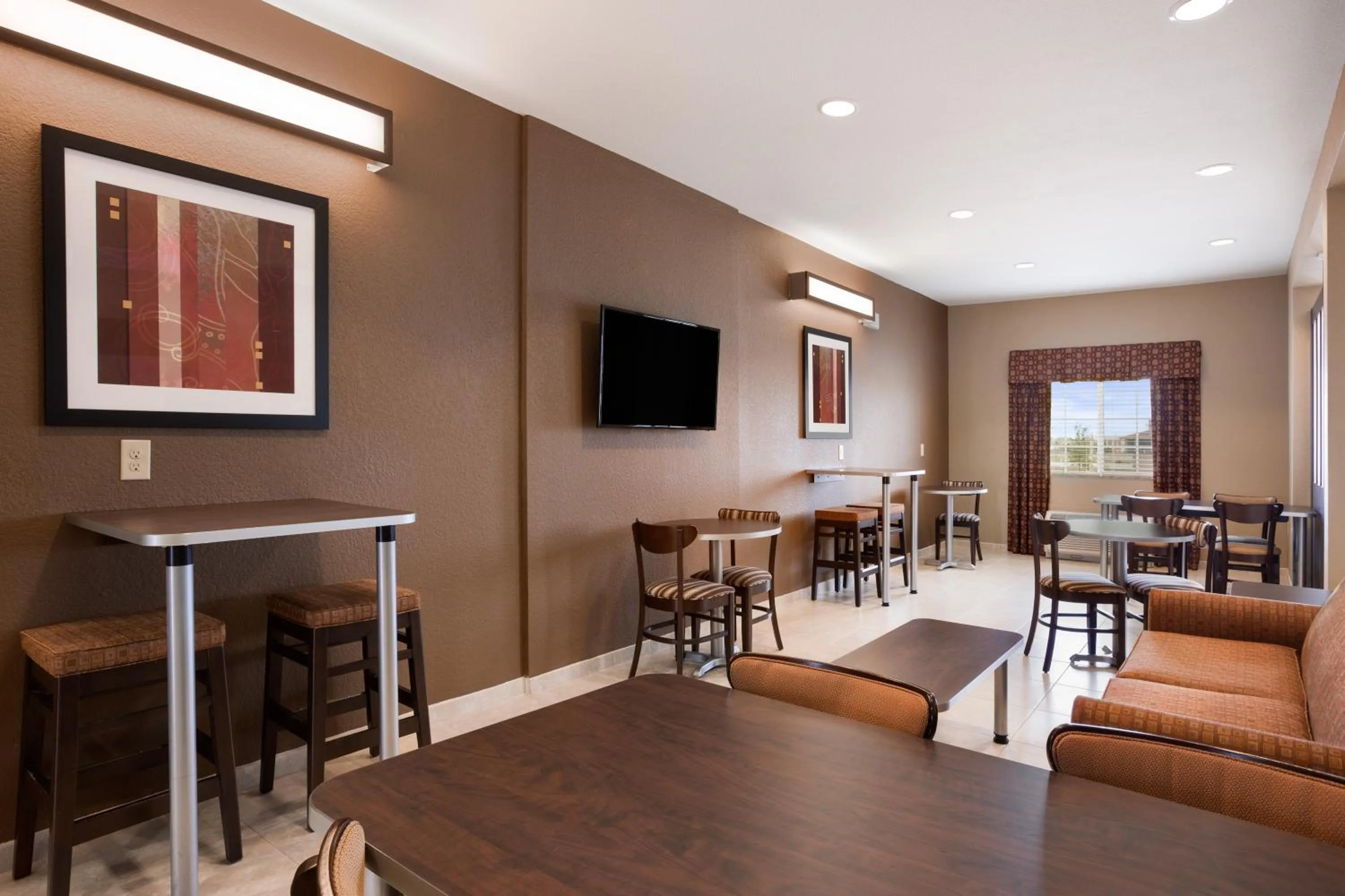 Restaurant/places to eat in Microtel Inn & Suites Cotulla