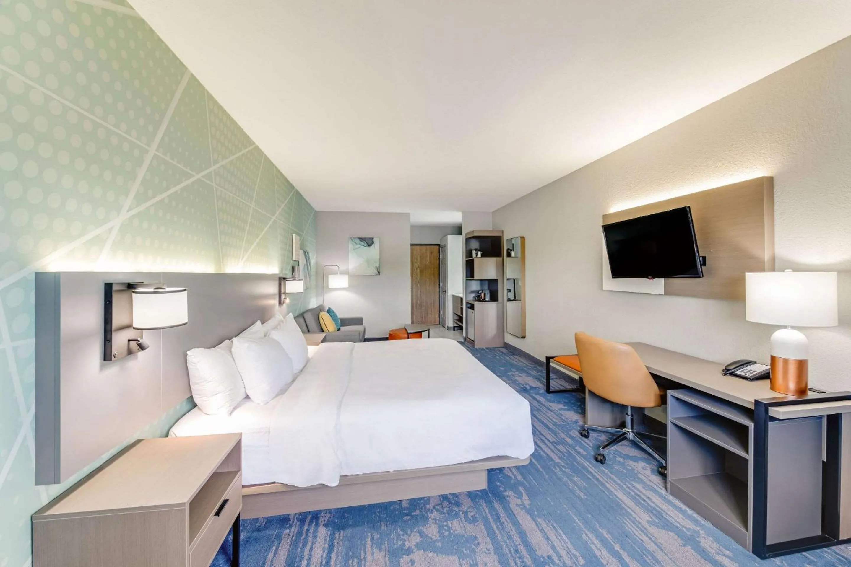 Bedroom, Bed in Comfort Inn & Suites Weston - Wausau