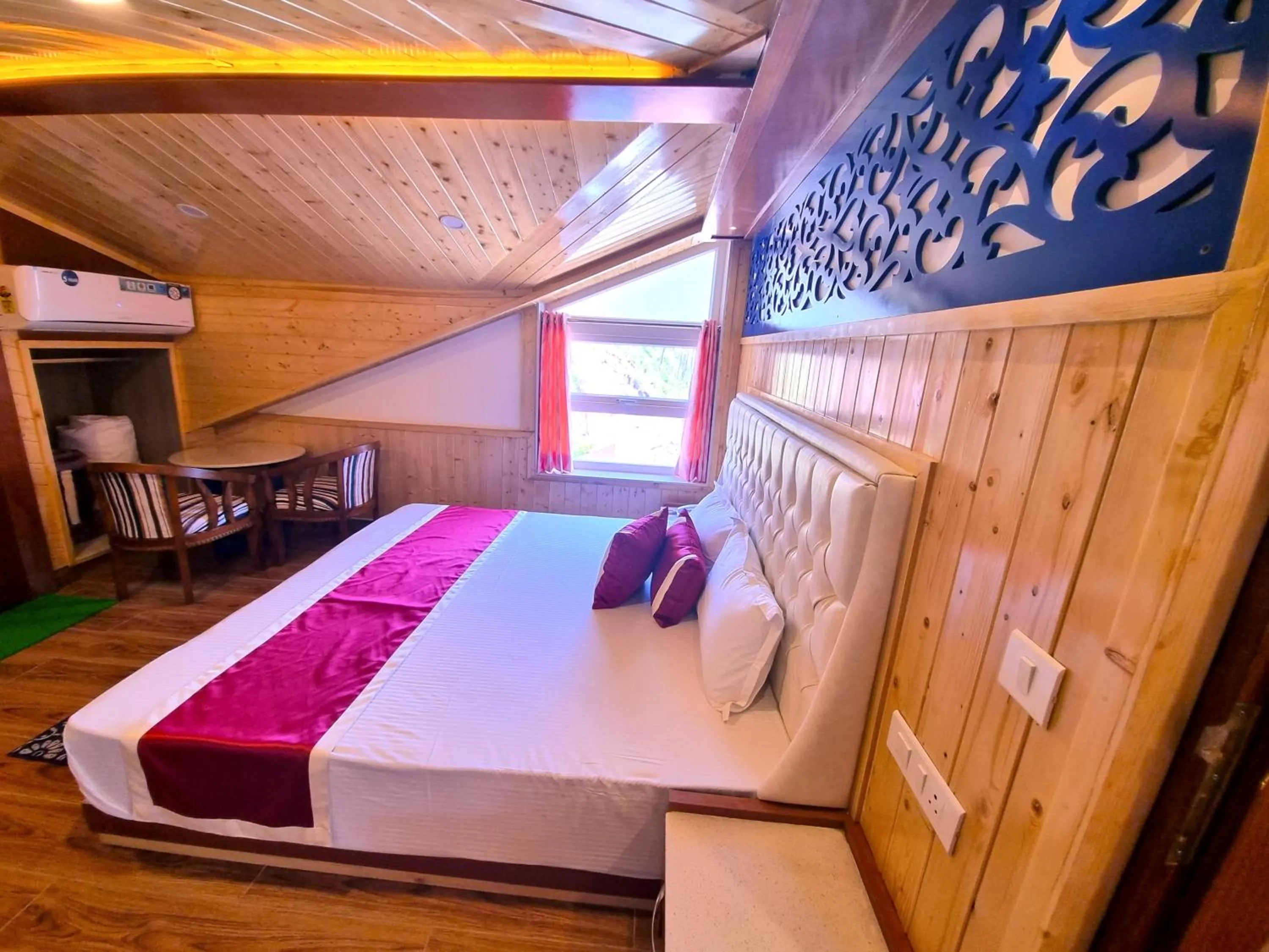 Bed in Hotel Wood Stock Luxury - A Boutique Property - Penthouse - Open Air Restaurant & Terrace