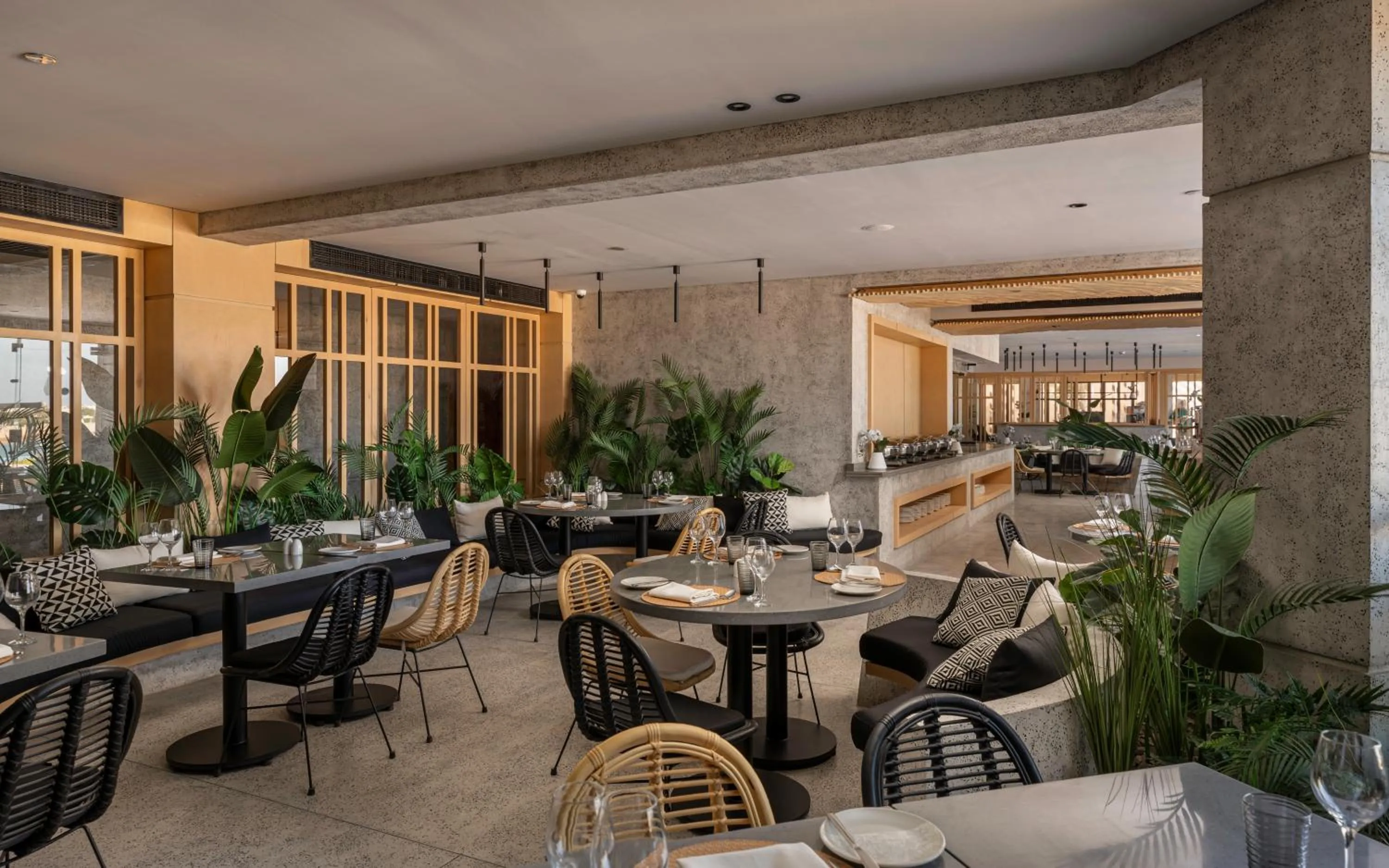 Restaurant/places to eat in Creek Hotel and Residences El Gouna