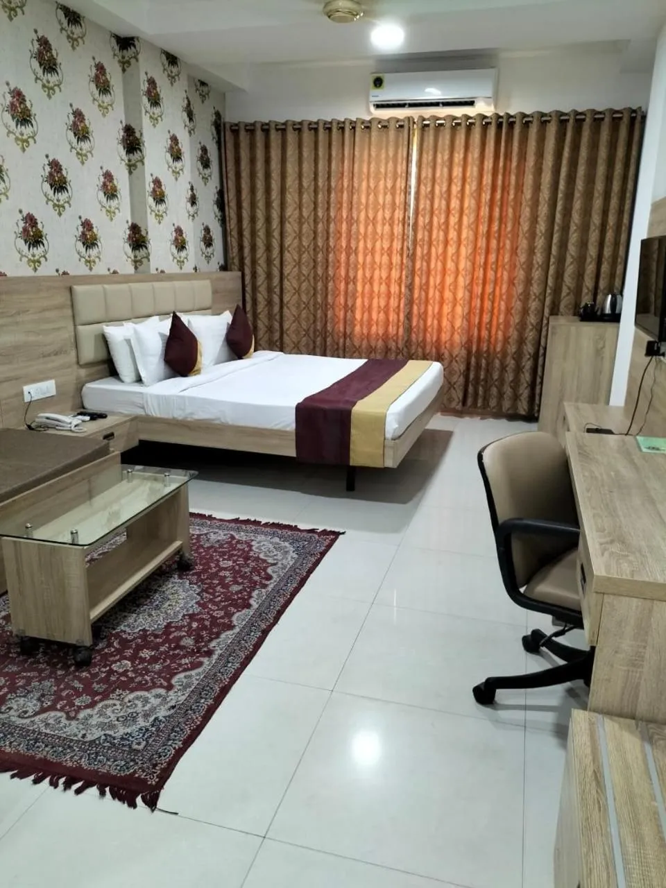 Bed in Hotel Seth Murlidhar Seva Sadan-Near Prem Mandir