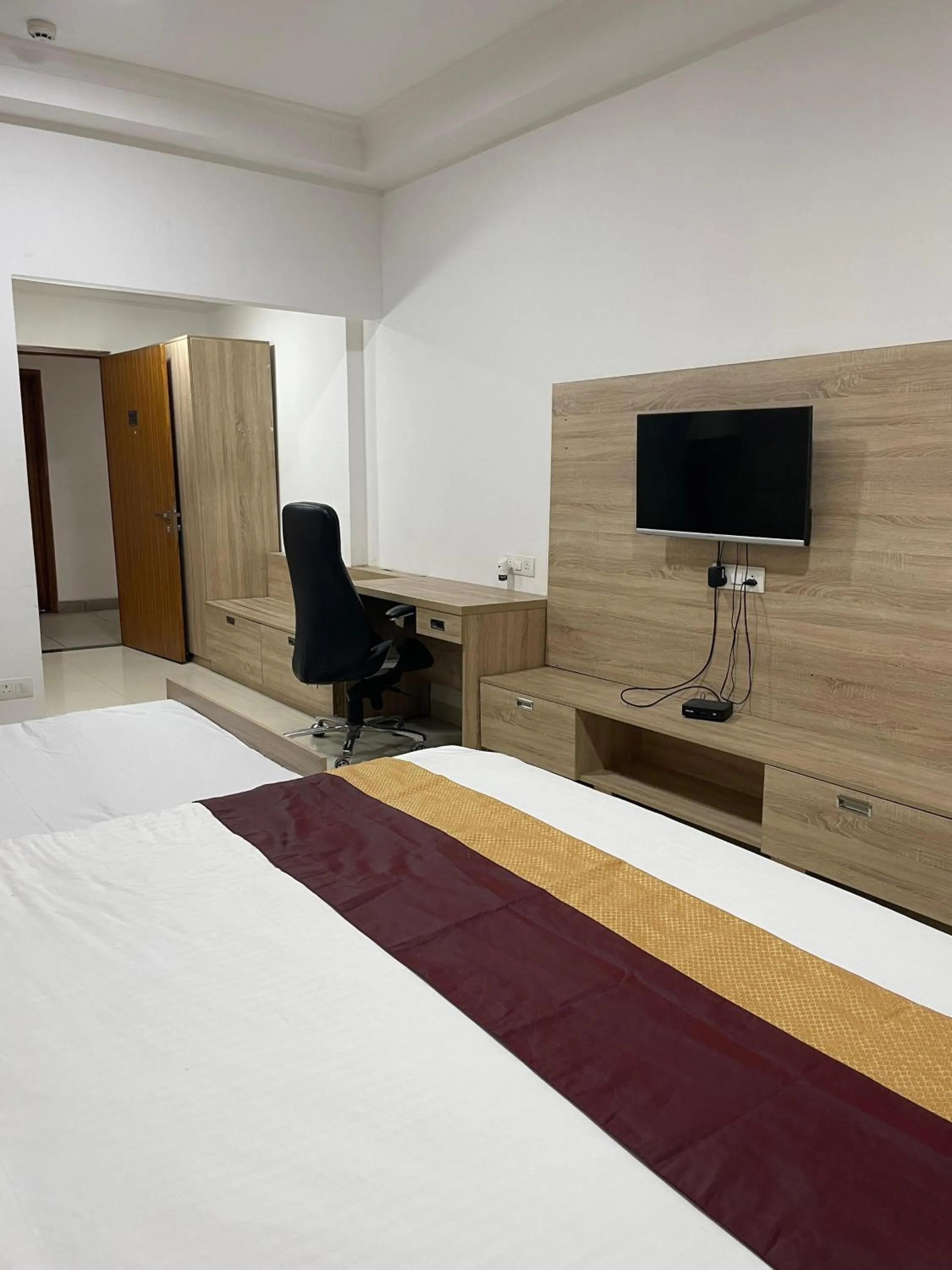 Bed in Hotel Seth Murlidhar Seva Sadan-Near Prem Mandir