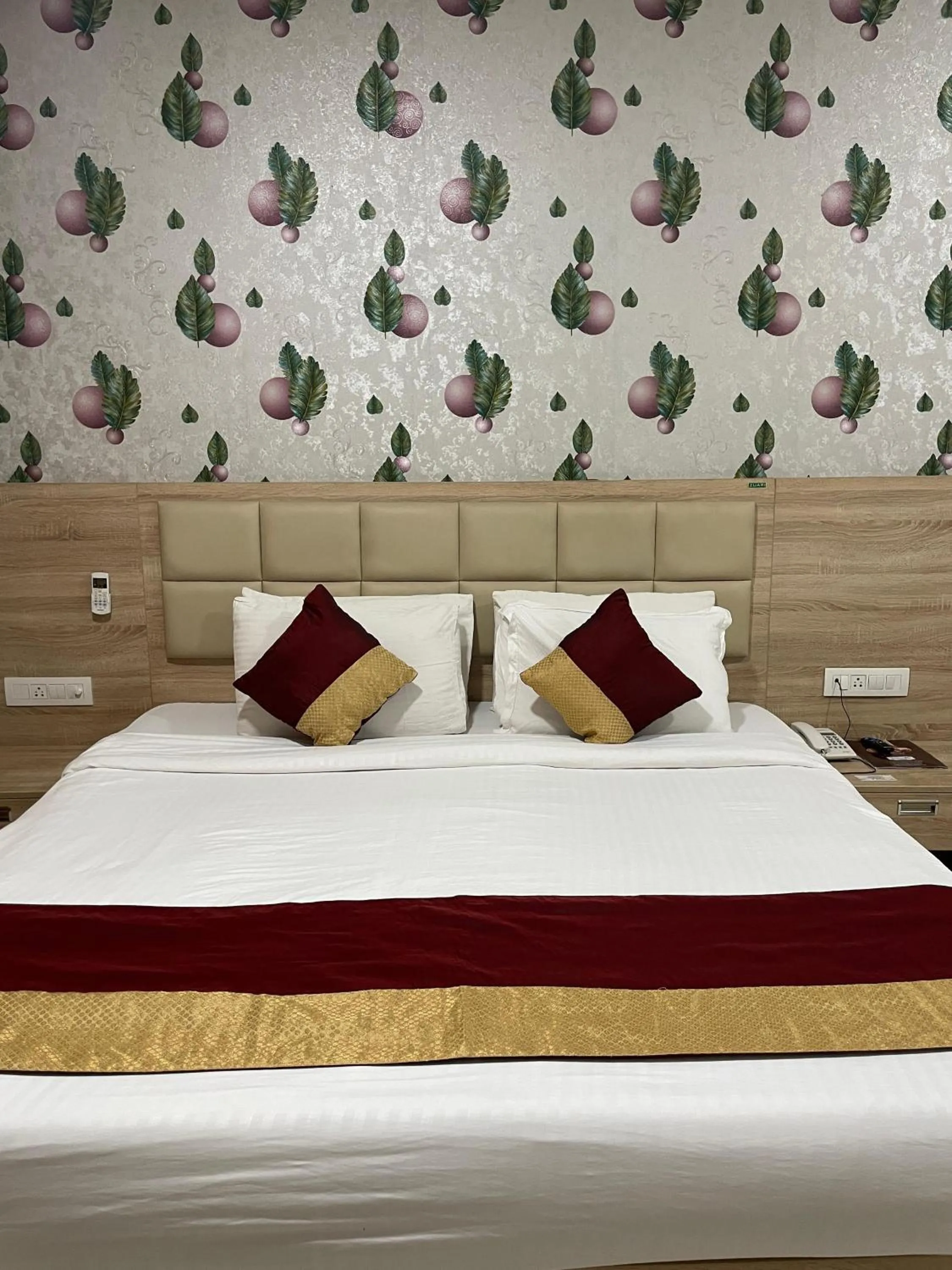 Bed in Hotel Seth Murlidhar Seva Sadan-Near Prem Mandir