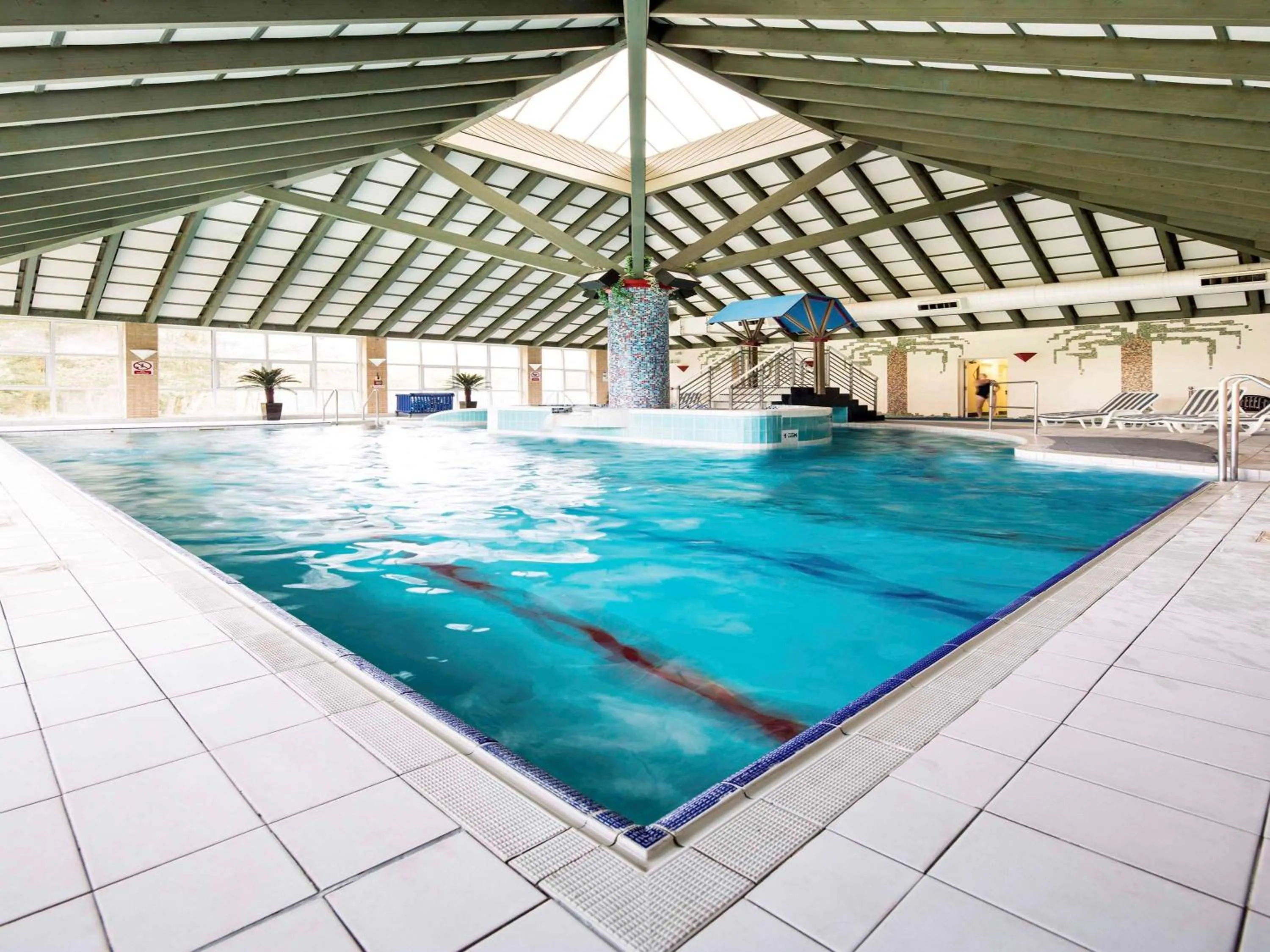 On site, Swimming Pool in Mercure Leeds Parkway Hotel