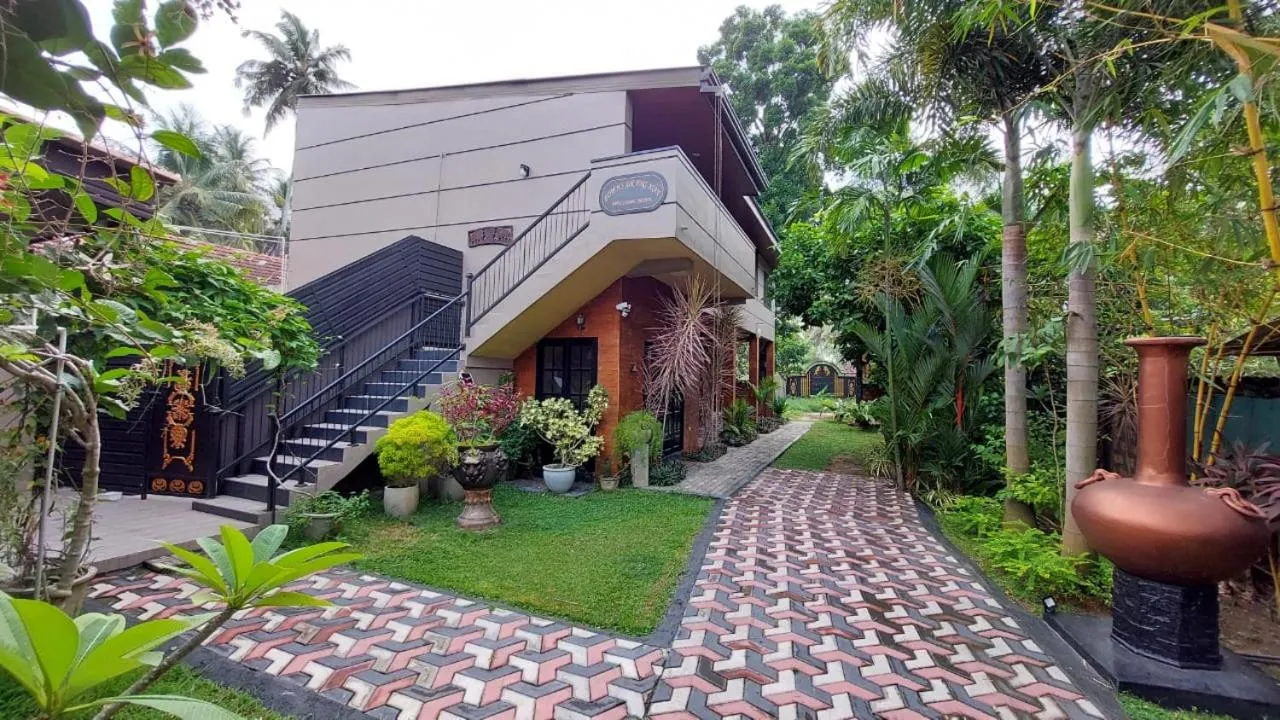 Property building in Edwin's Airport Garden
