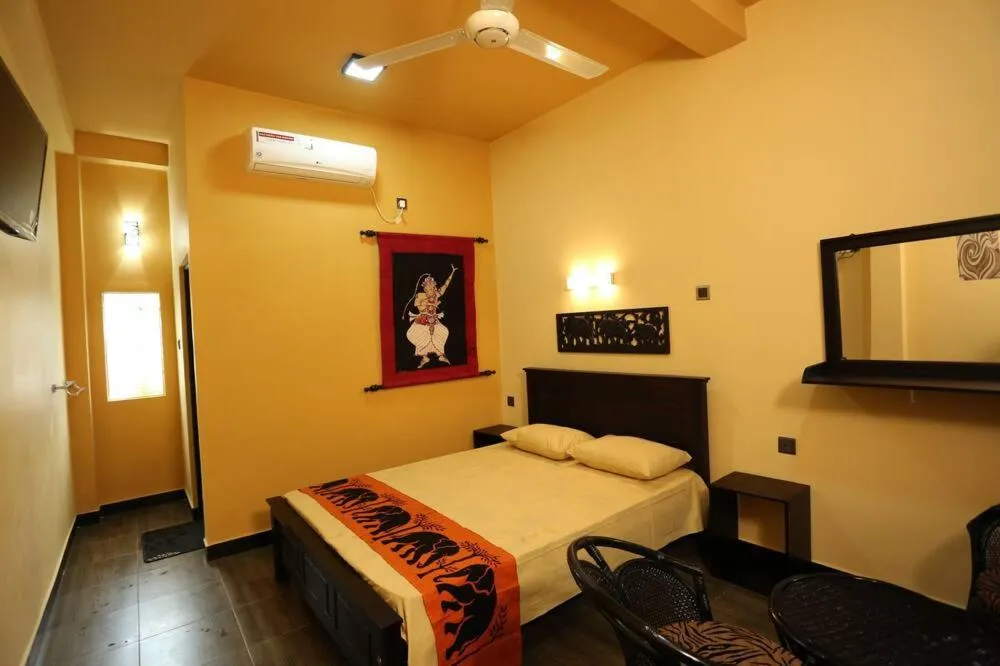 Bed in Edwin's Airport Garden