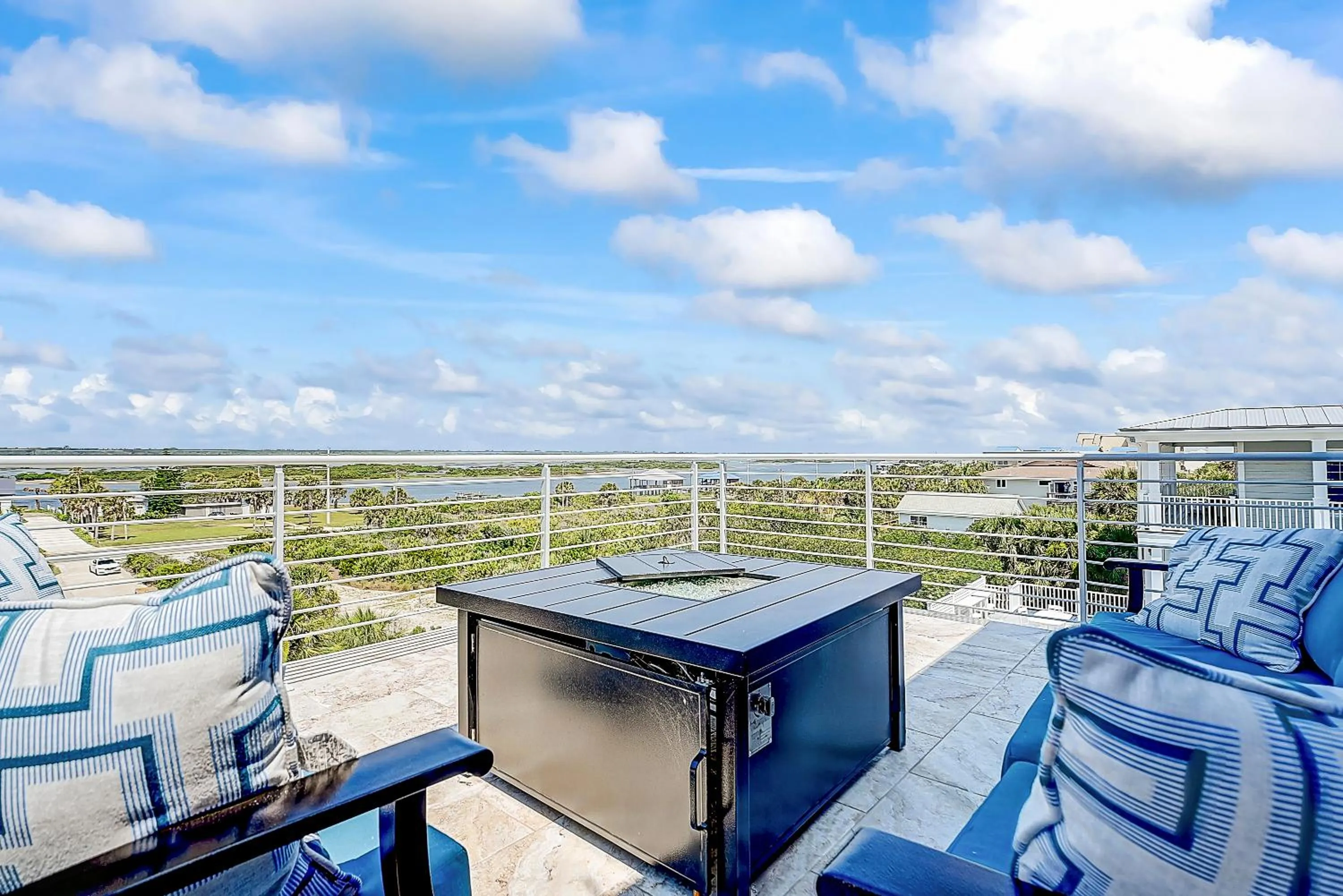 Balcony/Terrace in Ocean Paradise