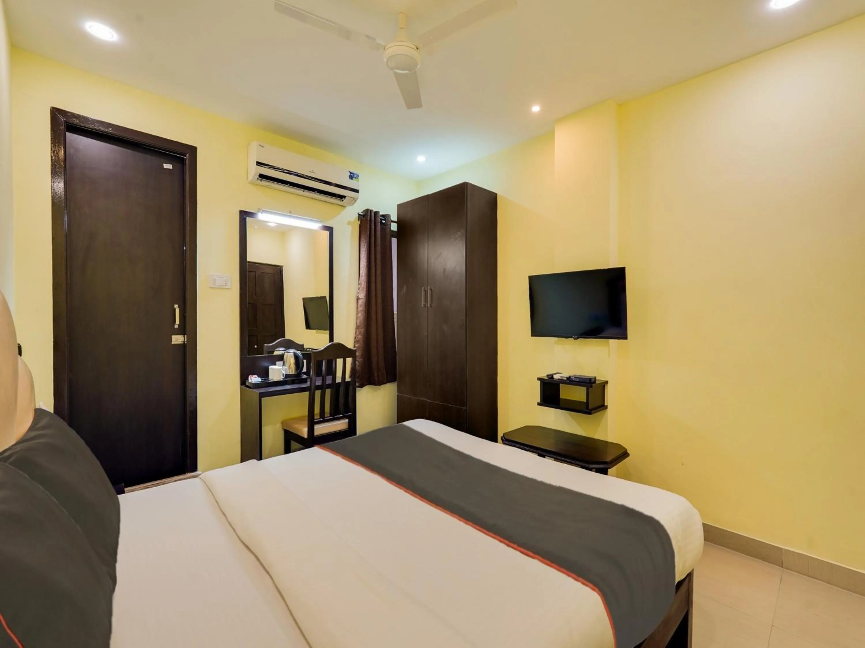 Bedroom, Bed in Al Noor Residency Business Class Hotel