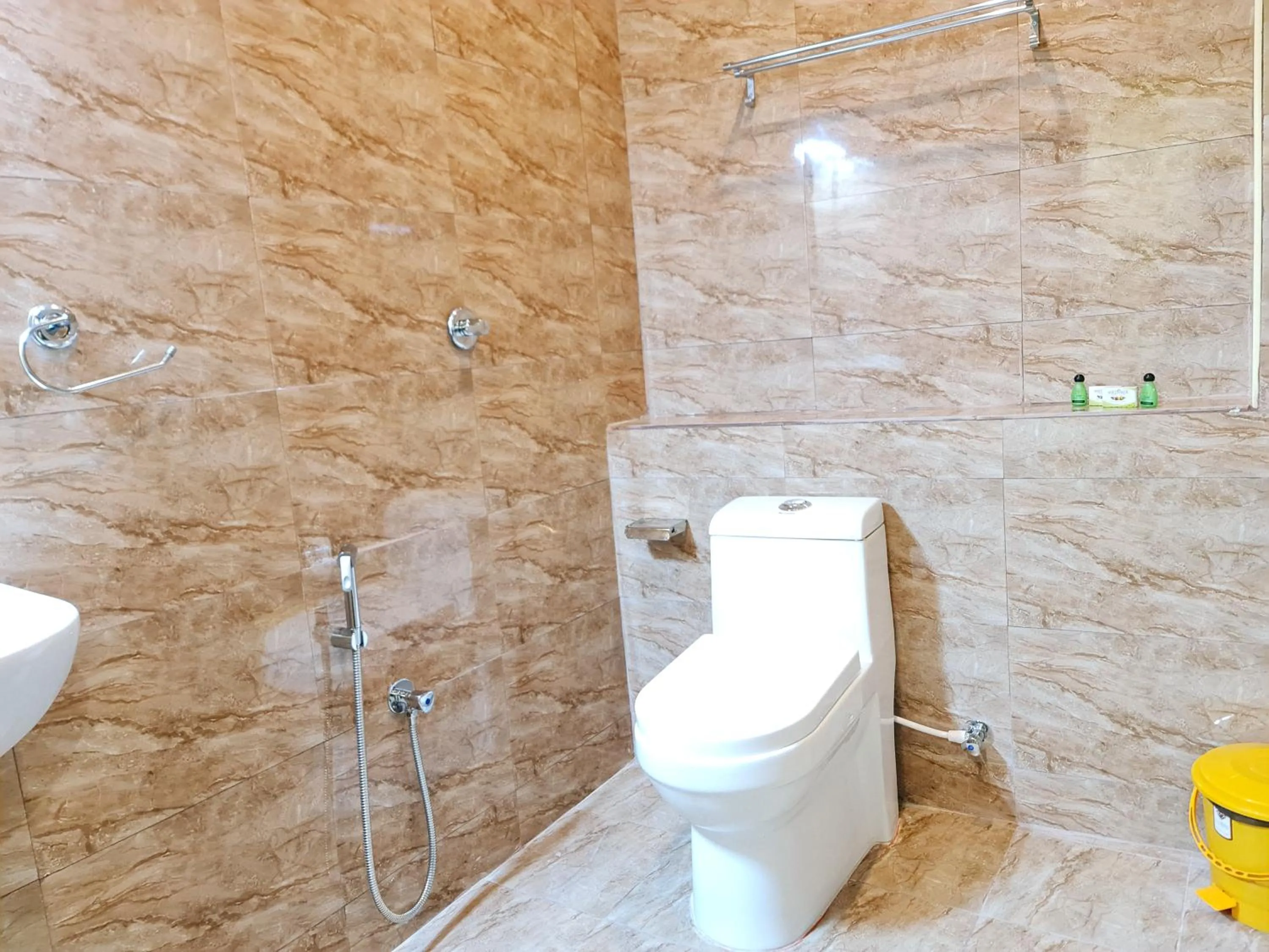 Bathroom in Al Noor Residency Business Class Hotel