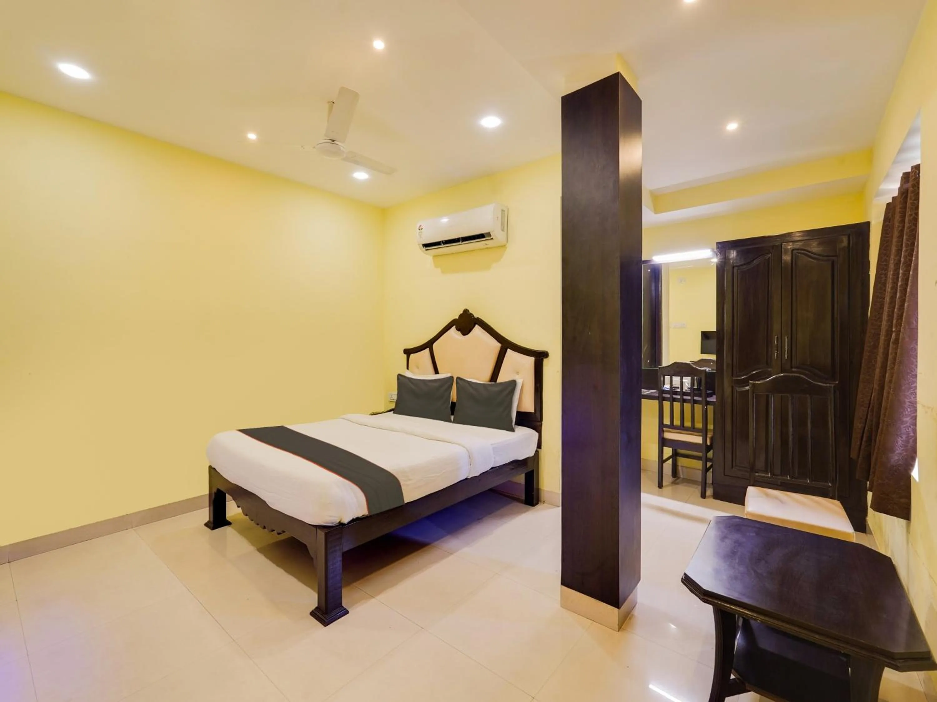 Bedroom, Bed in Al Noor Residency Business Class Hotel