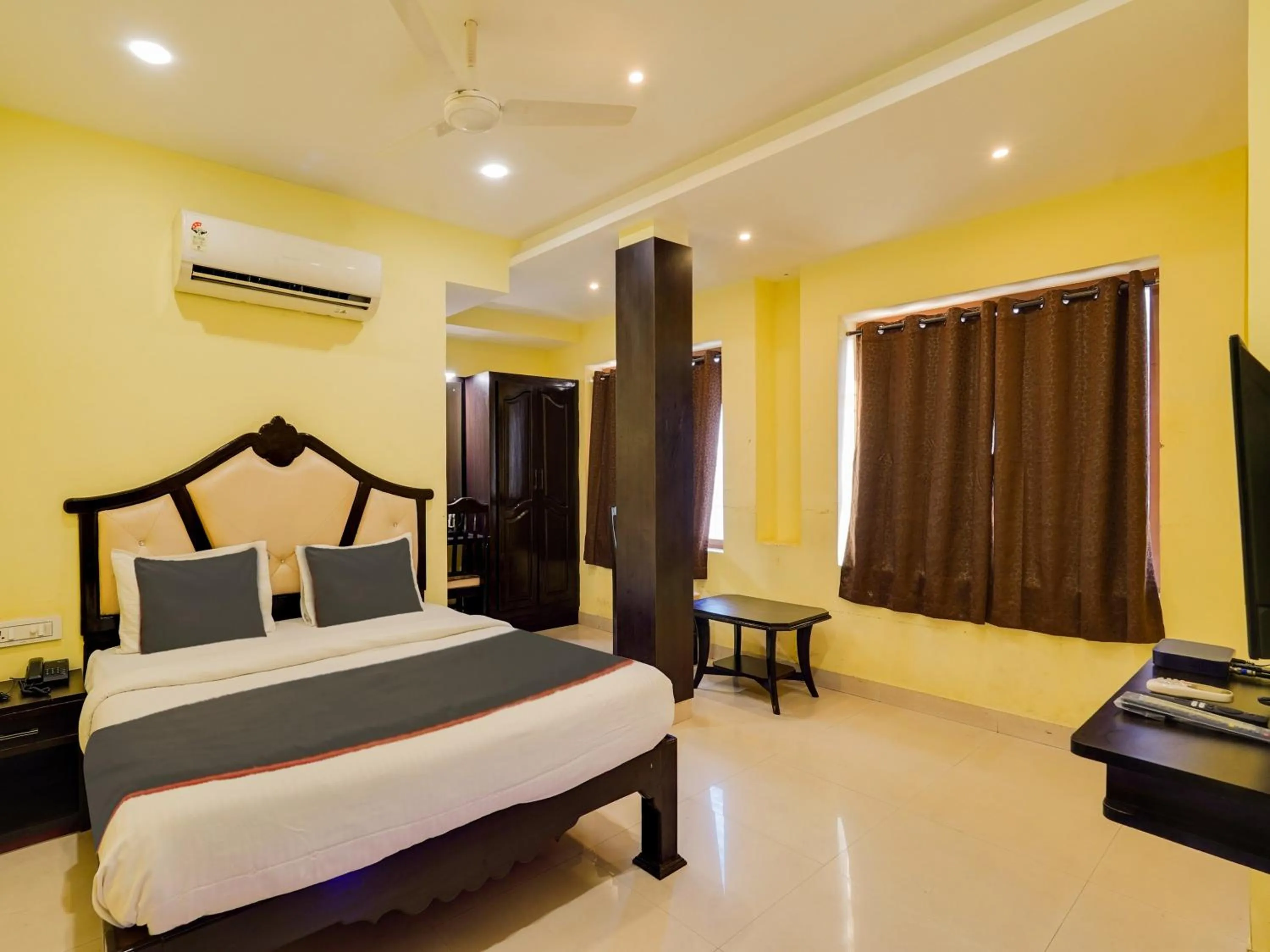 Bedroom, Bed in Al Noor Residency Business Class Hotel