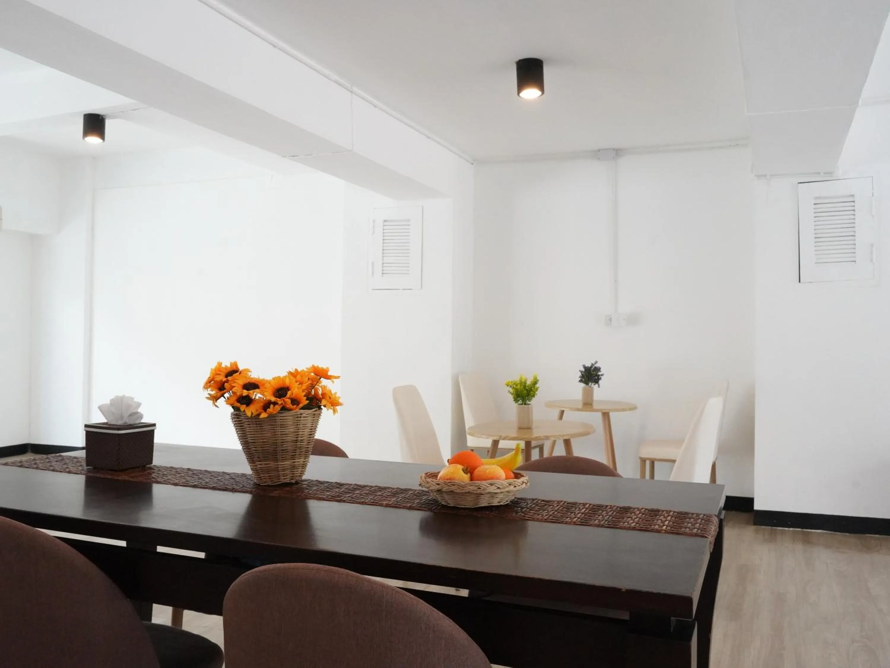 Lobby or reception in RoomQuest IT Square Don Mueang Airport