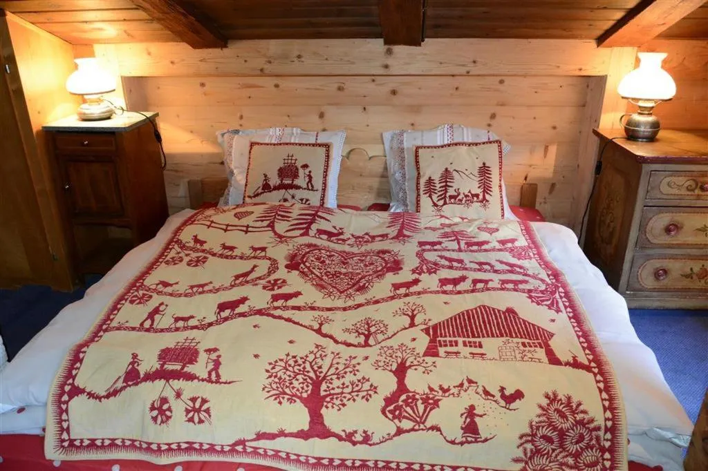 Bed in Le Vieux Chalet