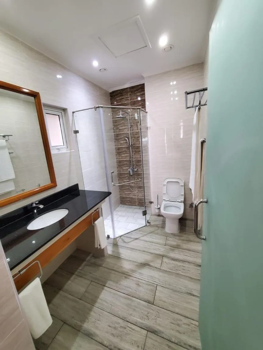 Shower in Voilà Beau Vallon