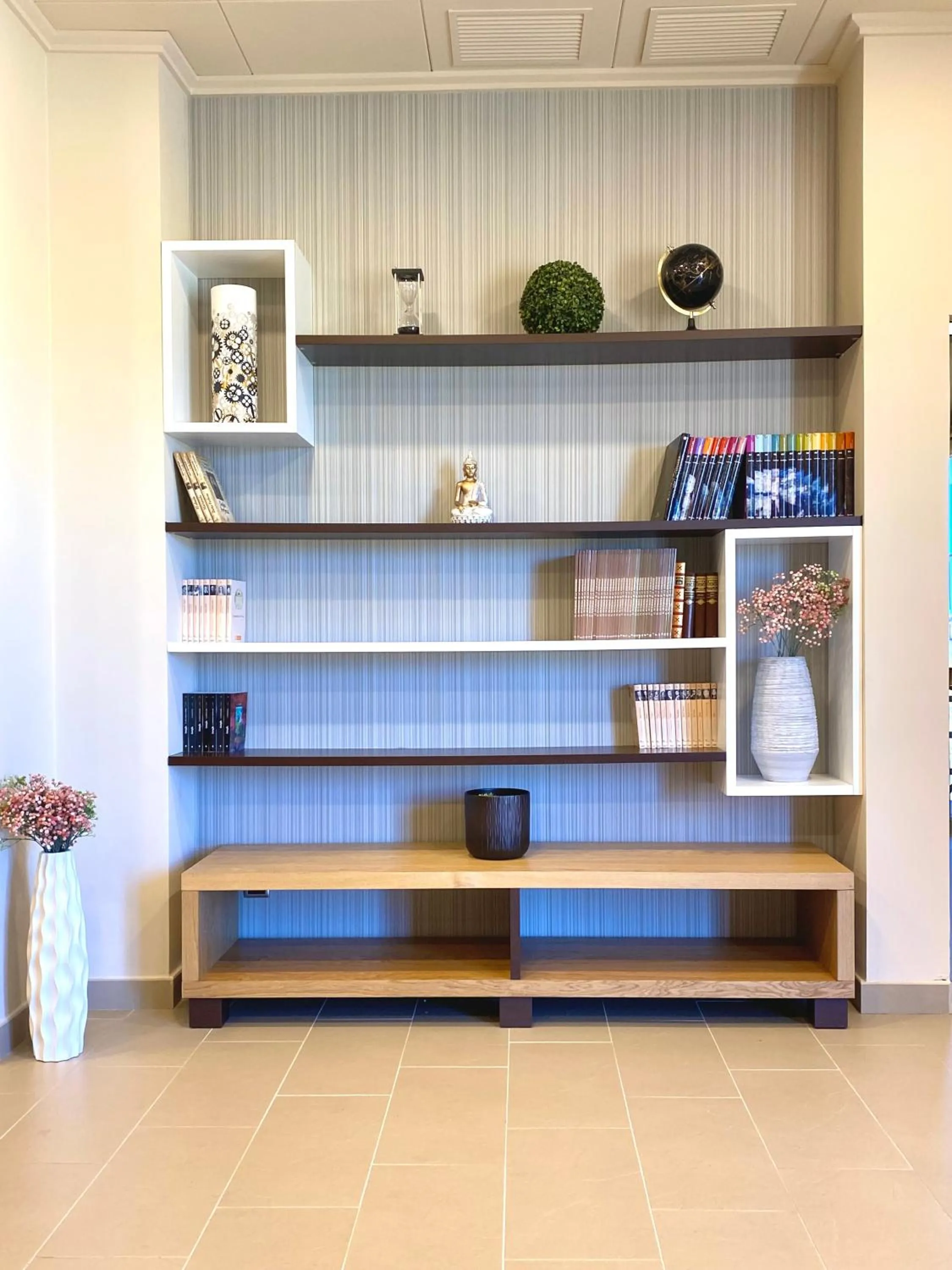 Library in Hotel-Asador Montes Oretanos