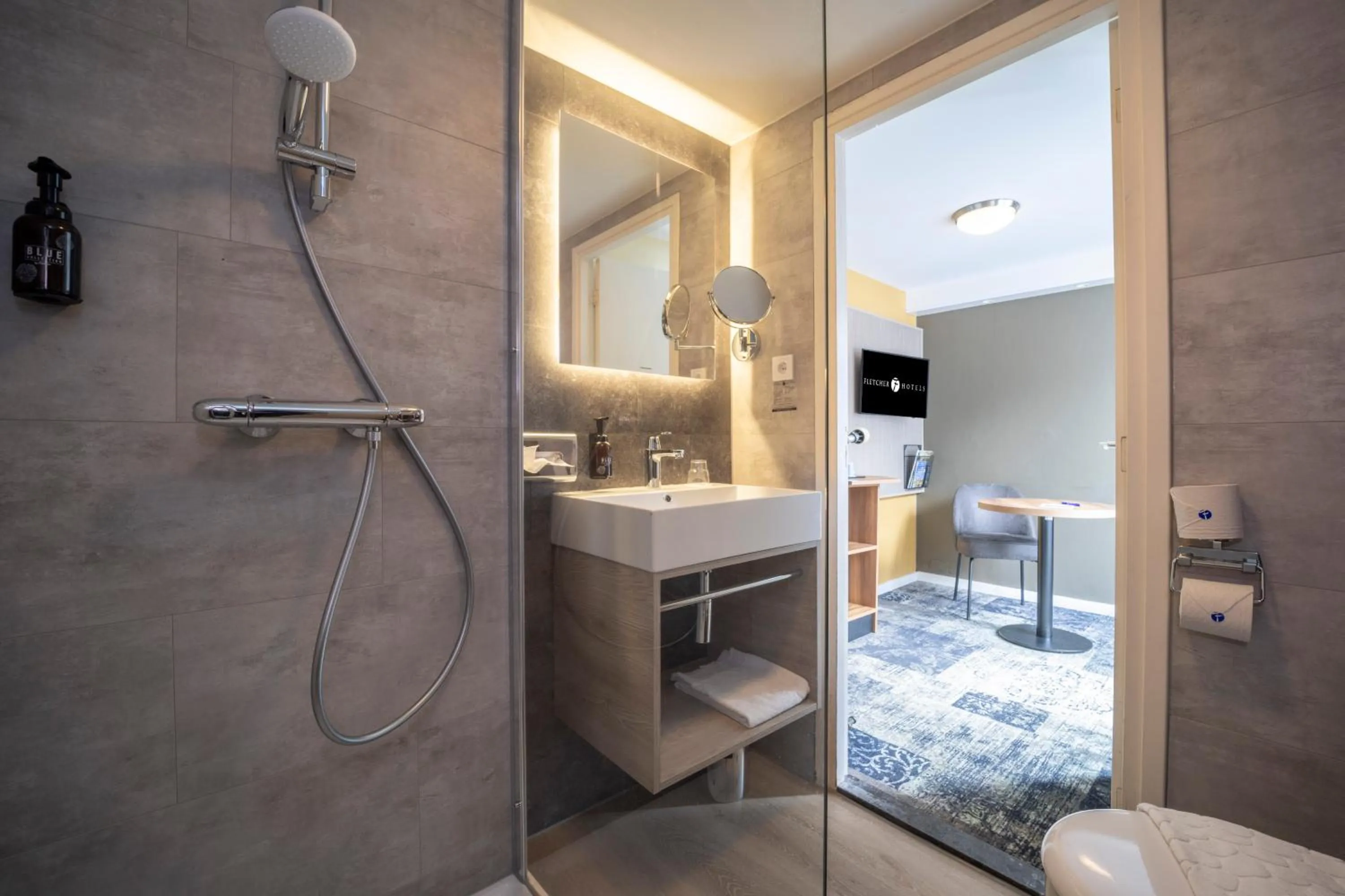 Bathroom in Fletcher Hotel Restaurant Erica