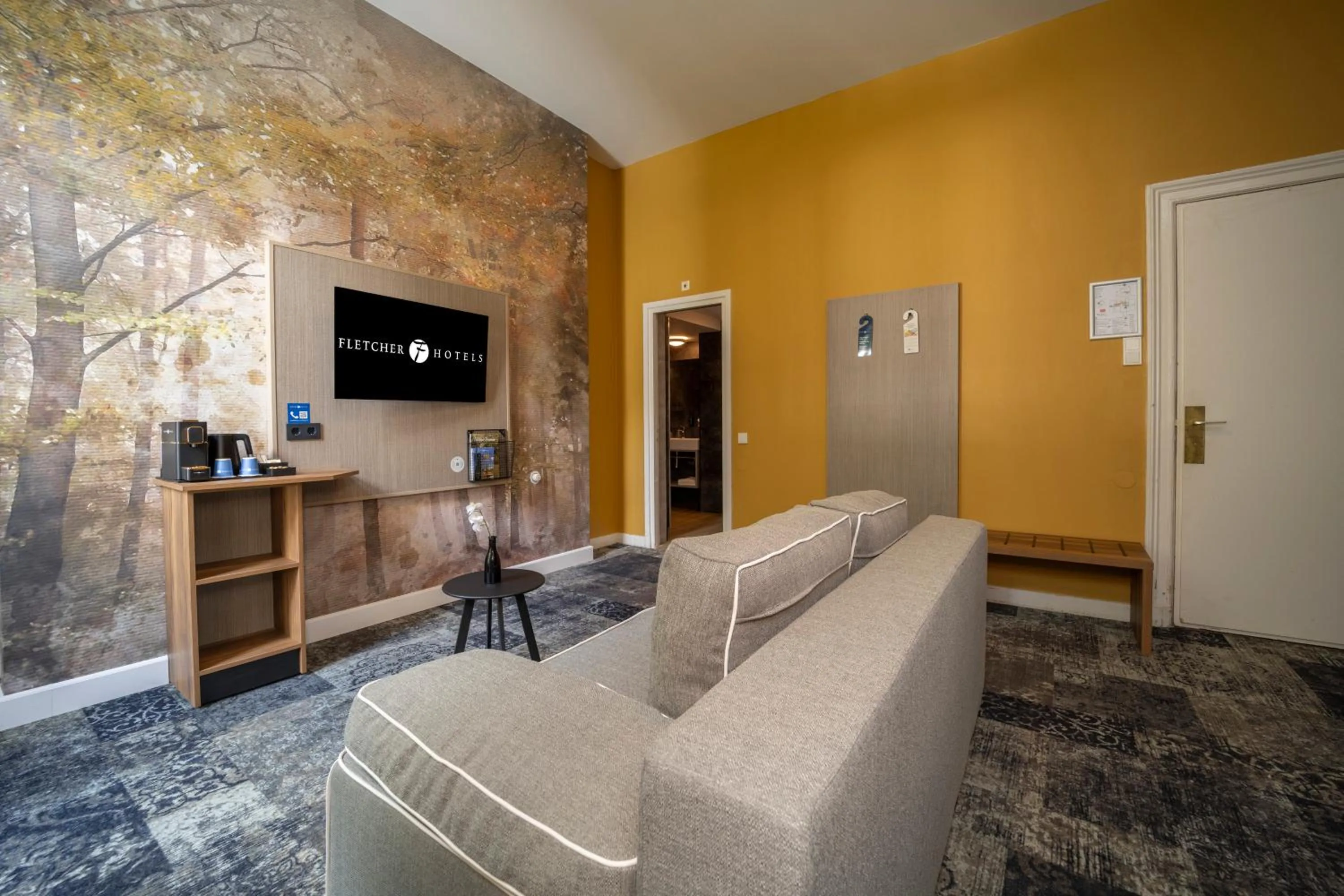 TV and multimedia in Fletcher Hotel Restaurant Erica