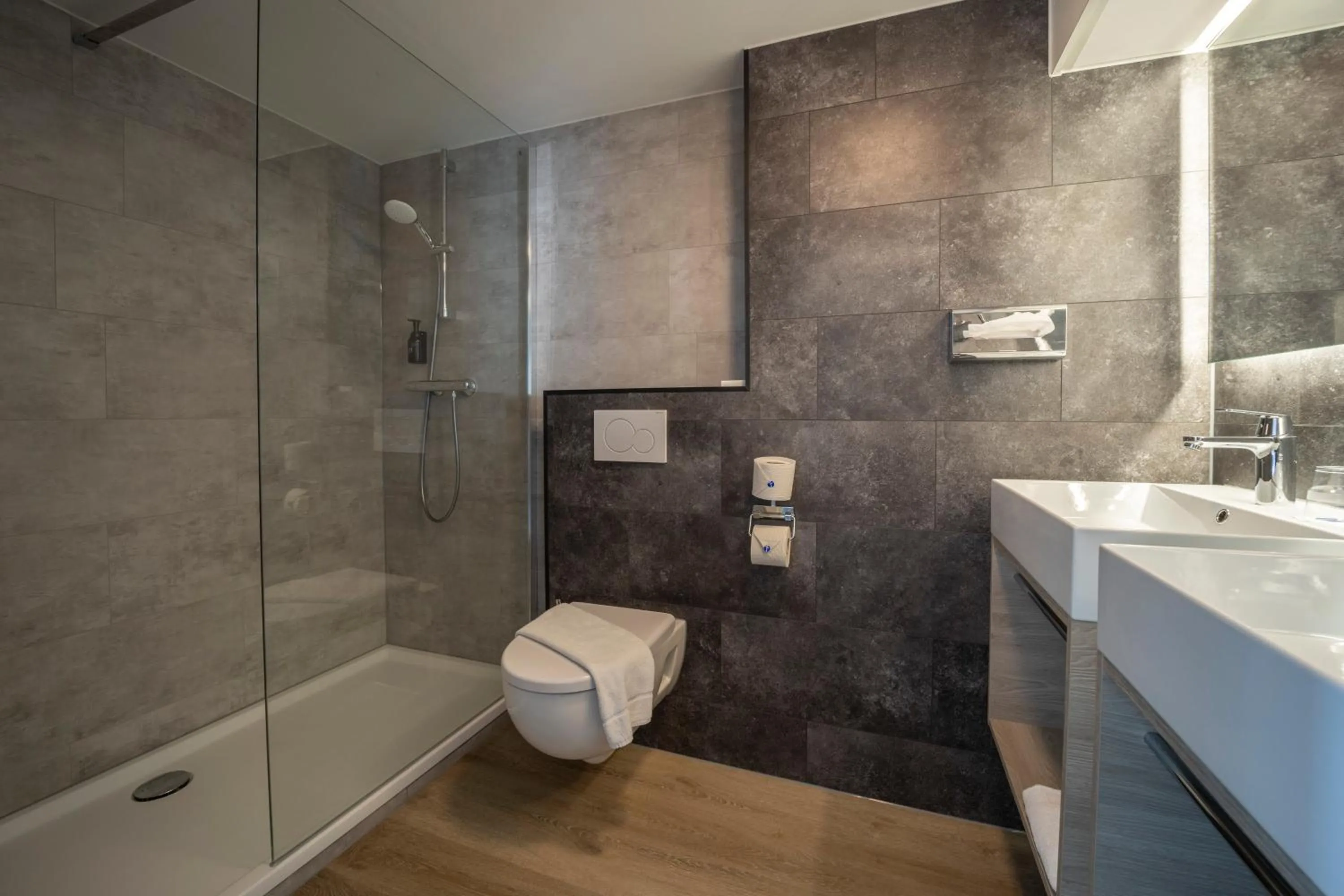 Bathroom in Fletcher Hotel Restaurant Erica