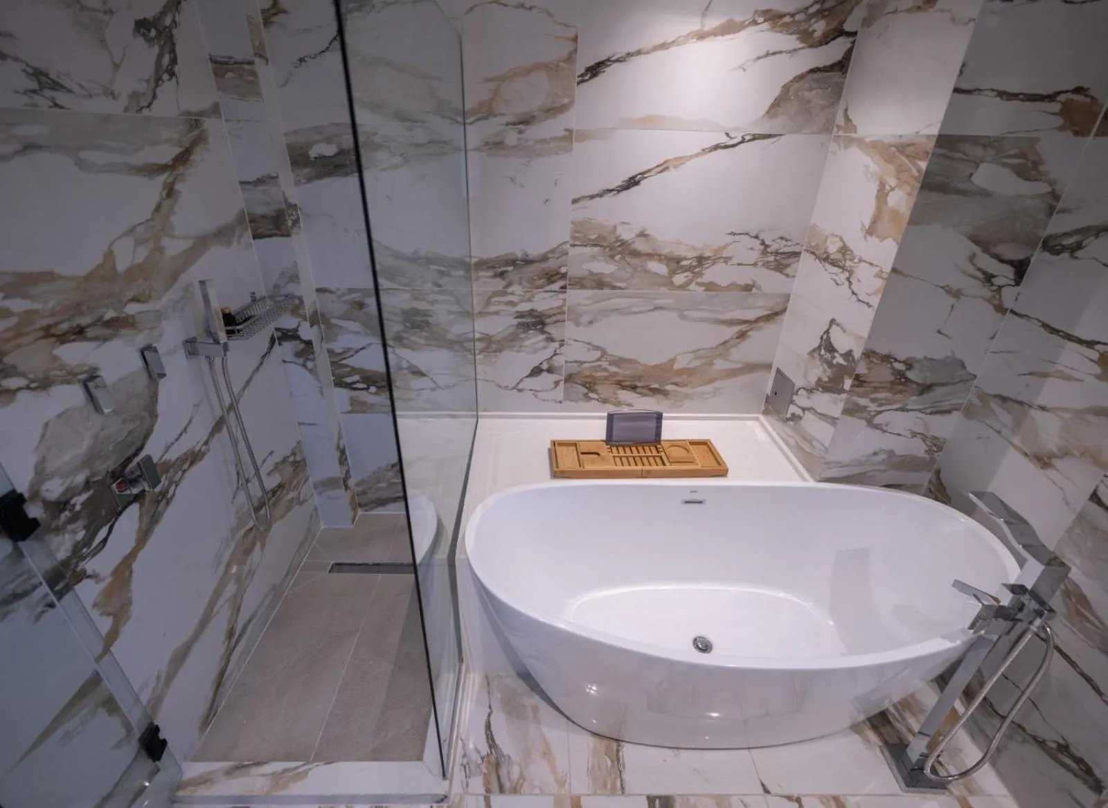 Bath in HT Hotel Deluxe Resort & SPA