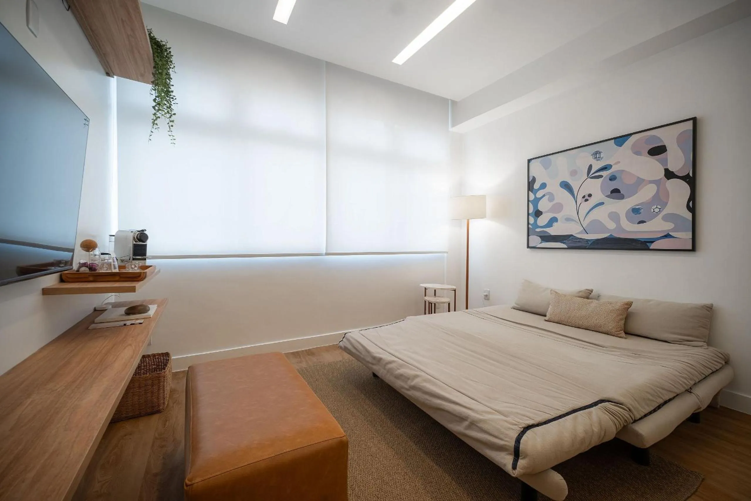 Living room, Bed in Apartamento recém reformado no Leblon