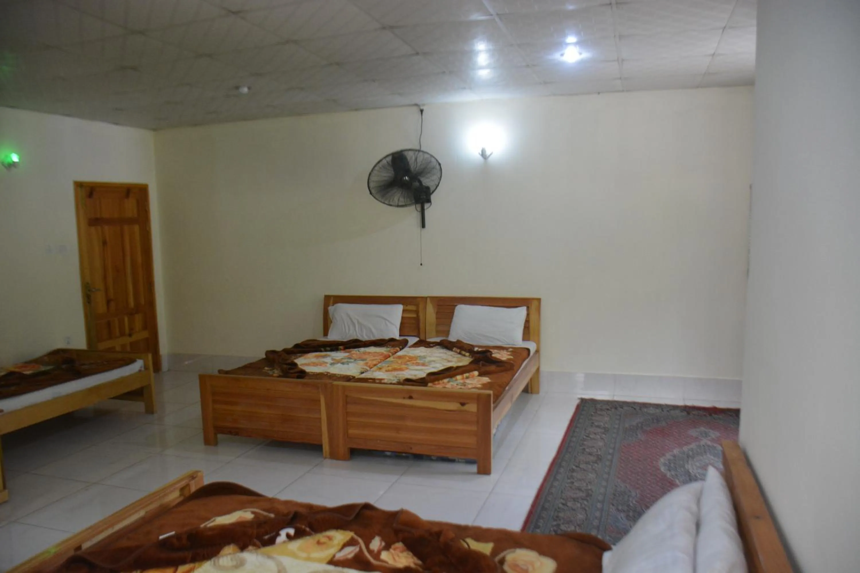 Bed in Eagle Nest, Malam Jabba by LMC