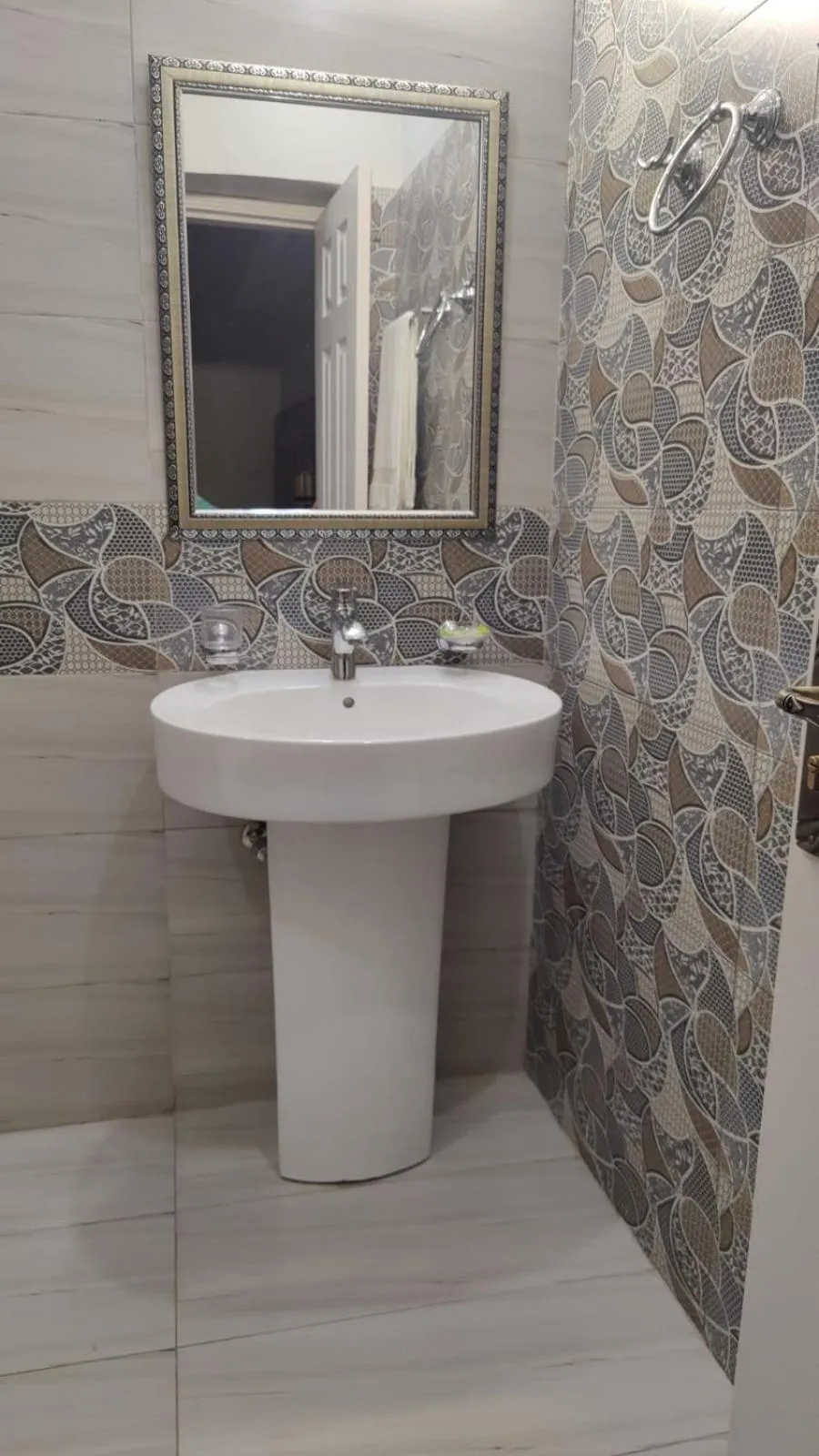 Bathroom in Hotel white season Gulberg