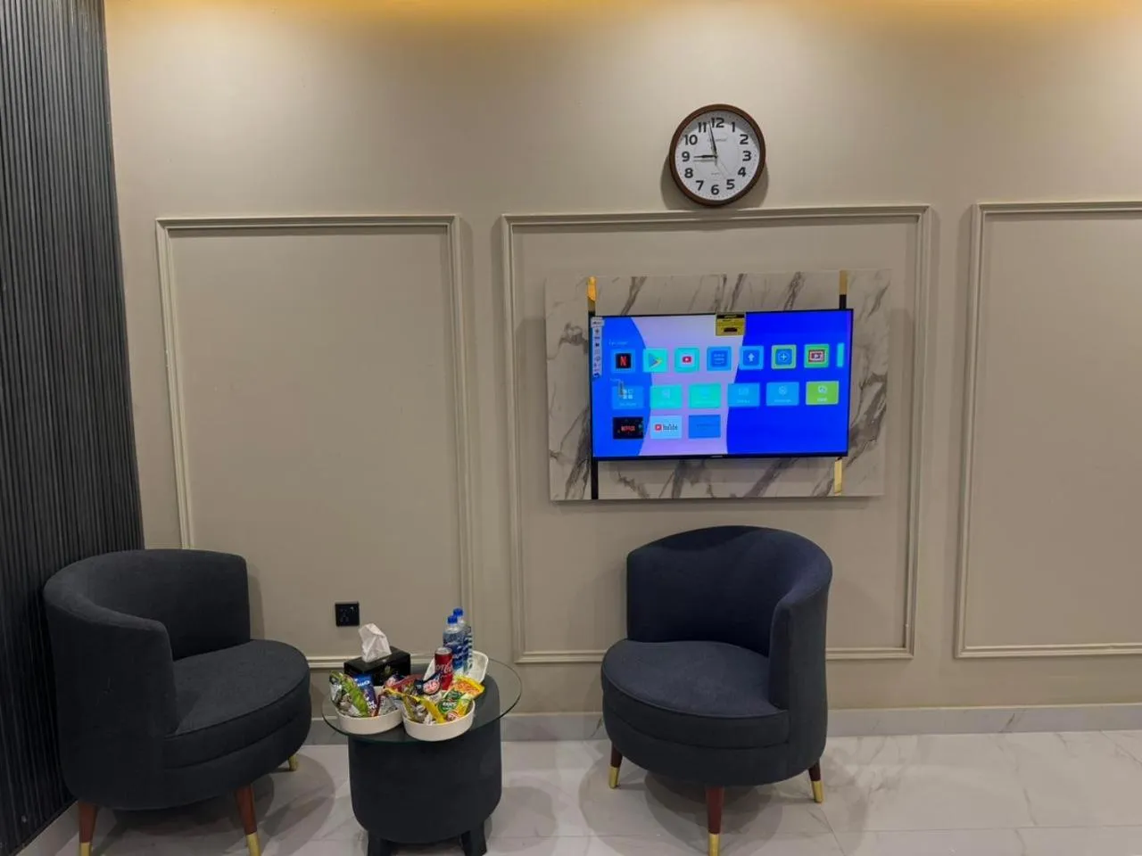 Hotel white season Gulberg