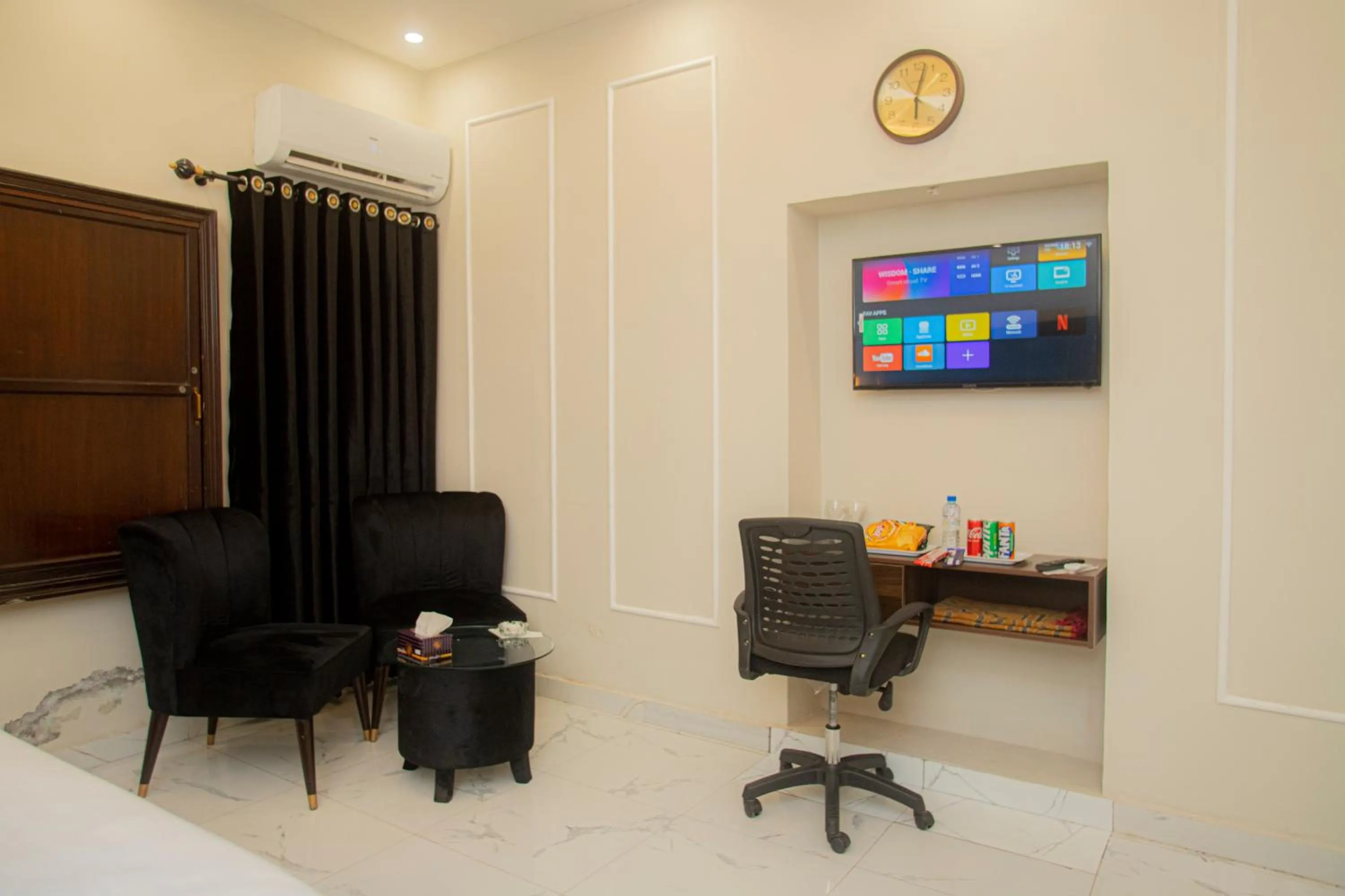 Seating area in Hotel white season Gulberg