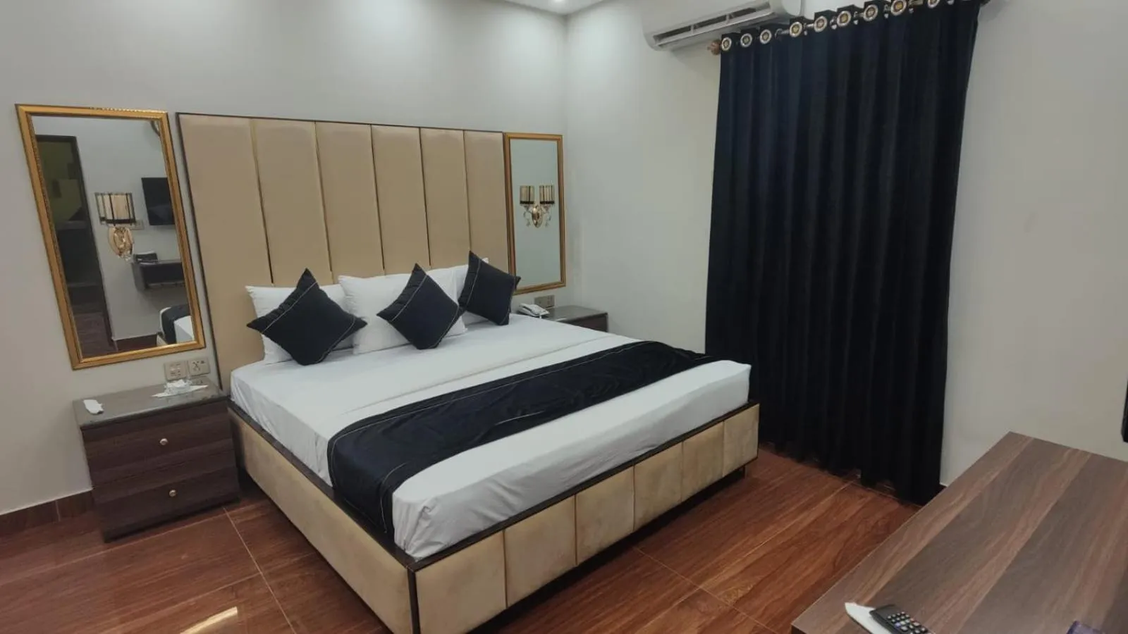 Bedroom, Bed in Hotel white season Gulberg