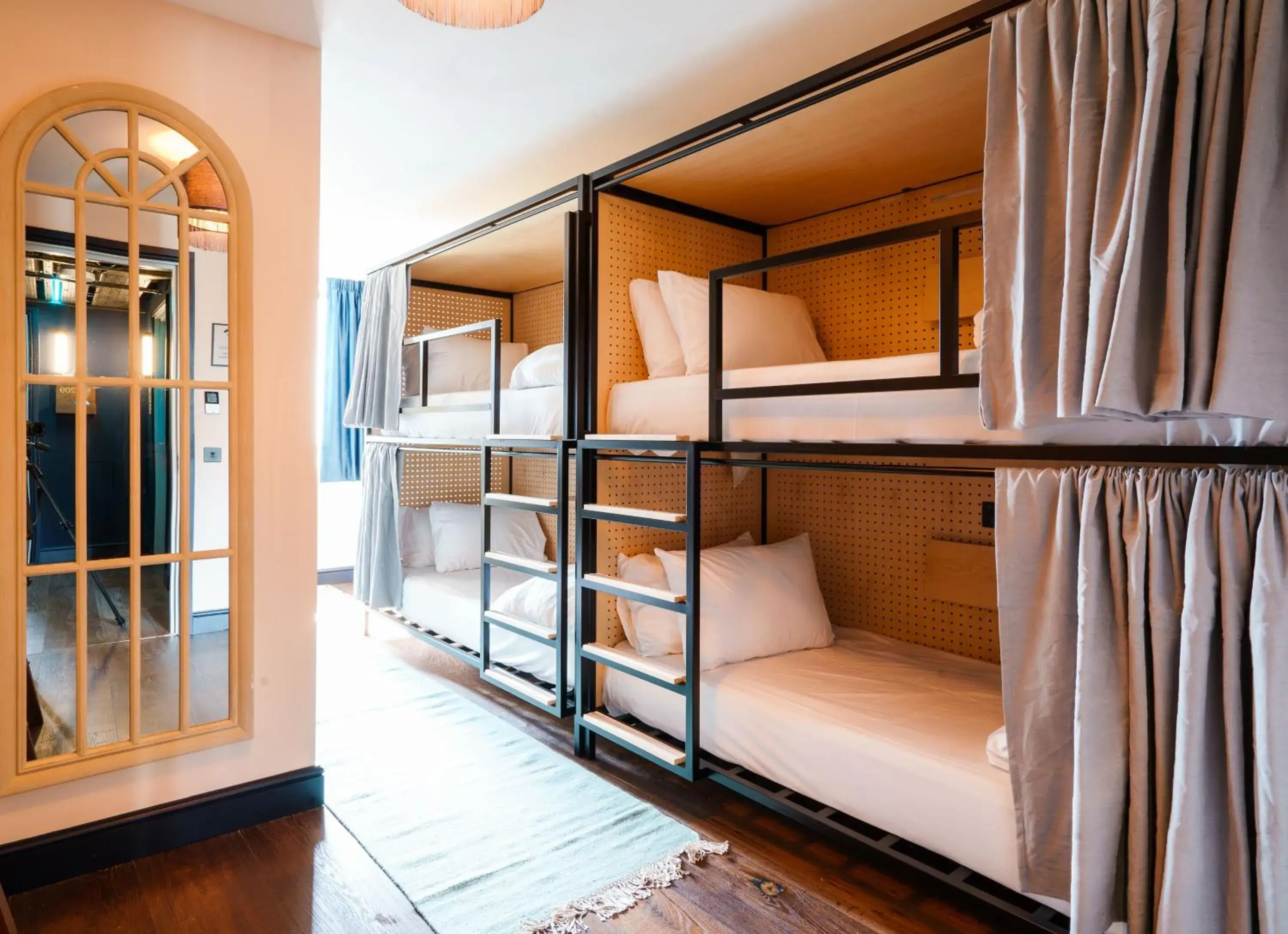 Bunk Bed in Mixed Dormitory Room in The Camden Town Hotel Bunk Bed in Mixed Dormitory Room in The Camden Town Hotel