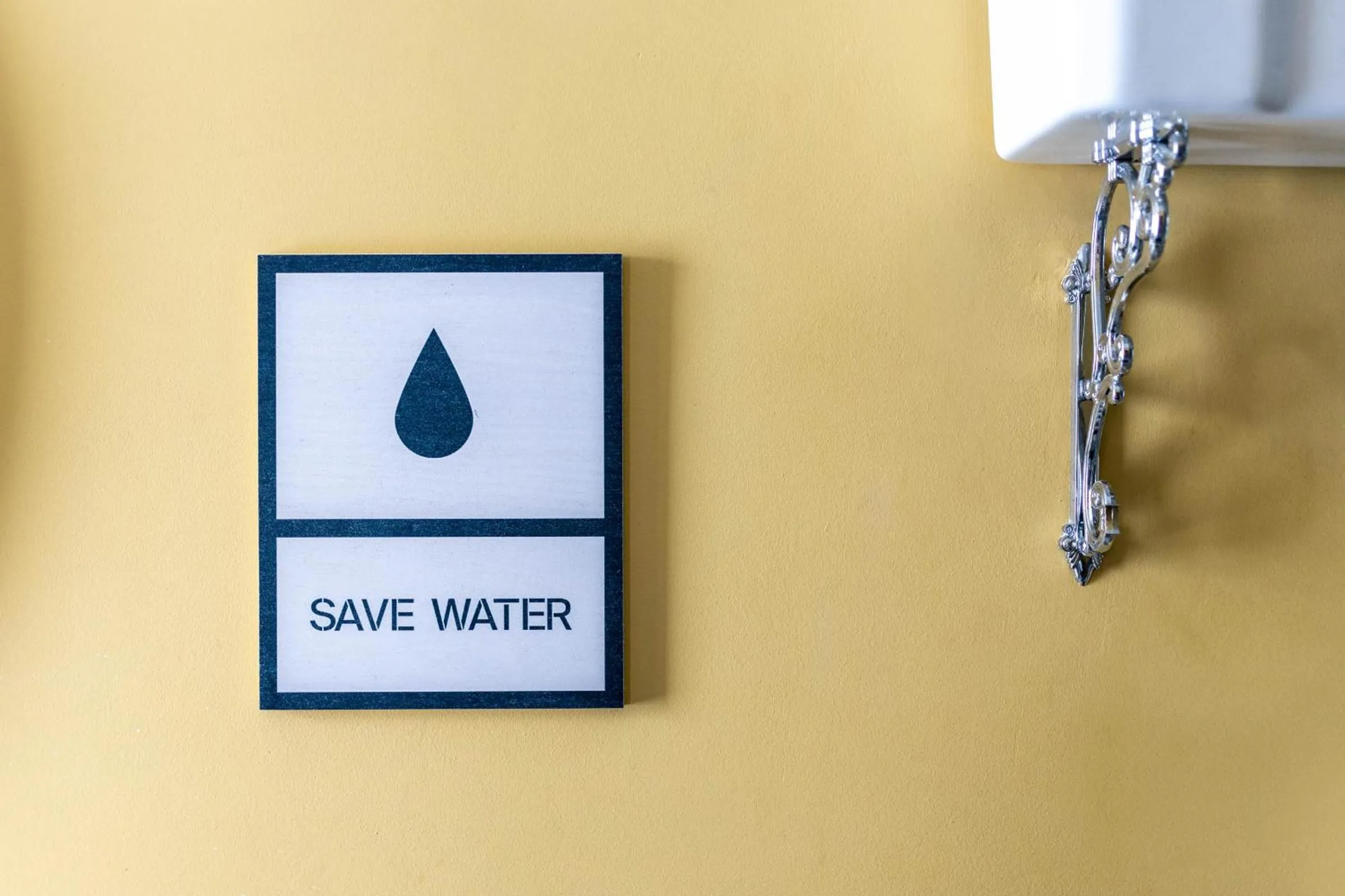 Logo/Certificate/Sign in The Camden Town Hotel