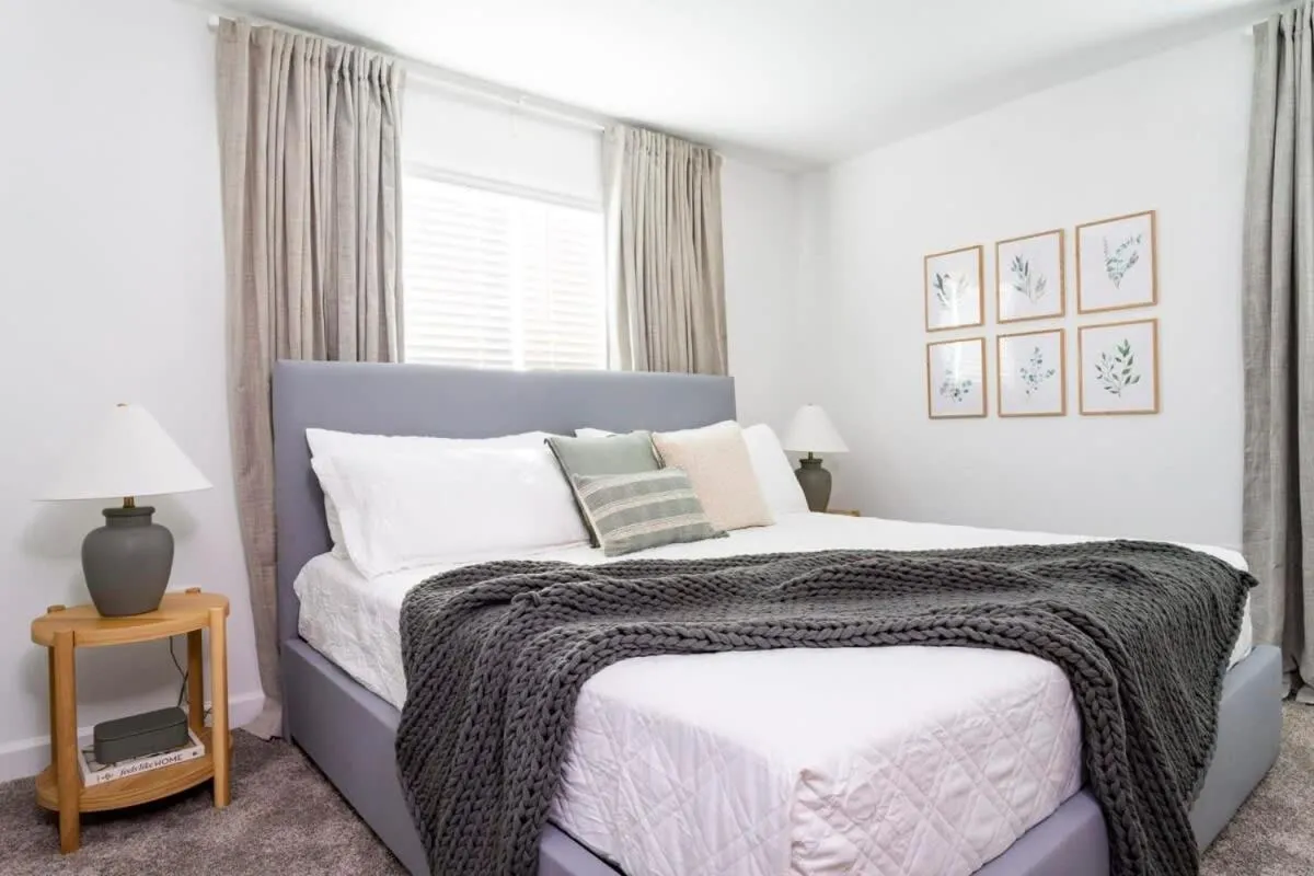 Bed in Luxurious Home w Theme Beds & Private Pool