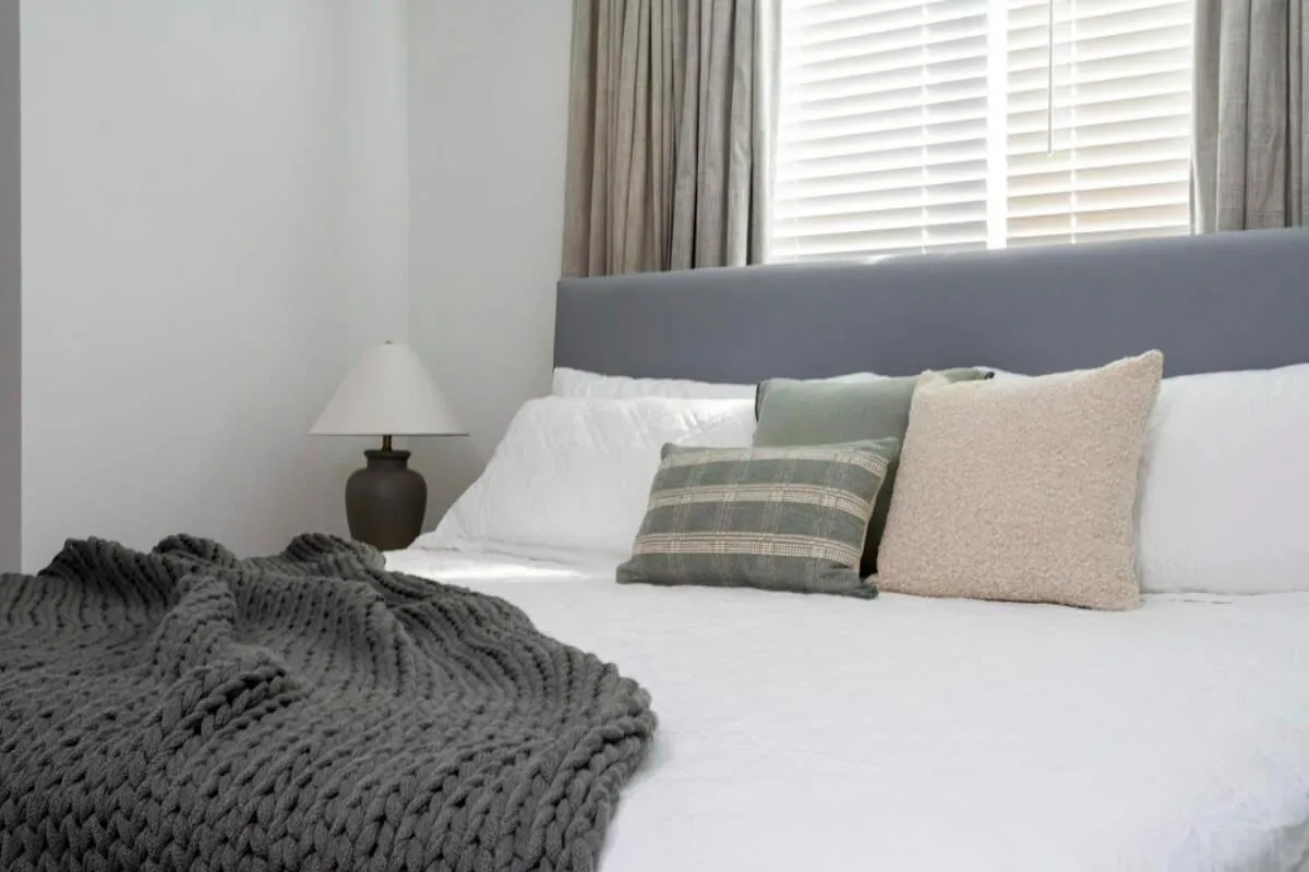 Bed in Luxurious Home w Theme Beds & Private Pool