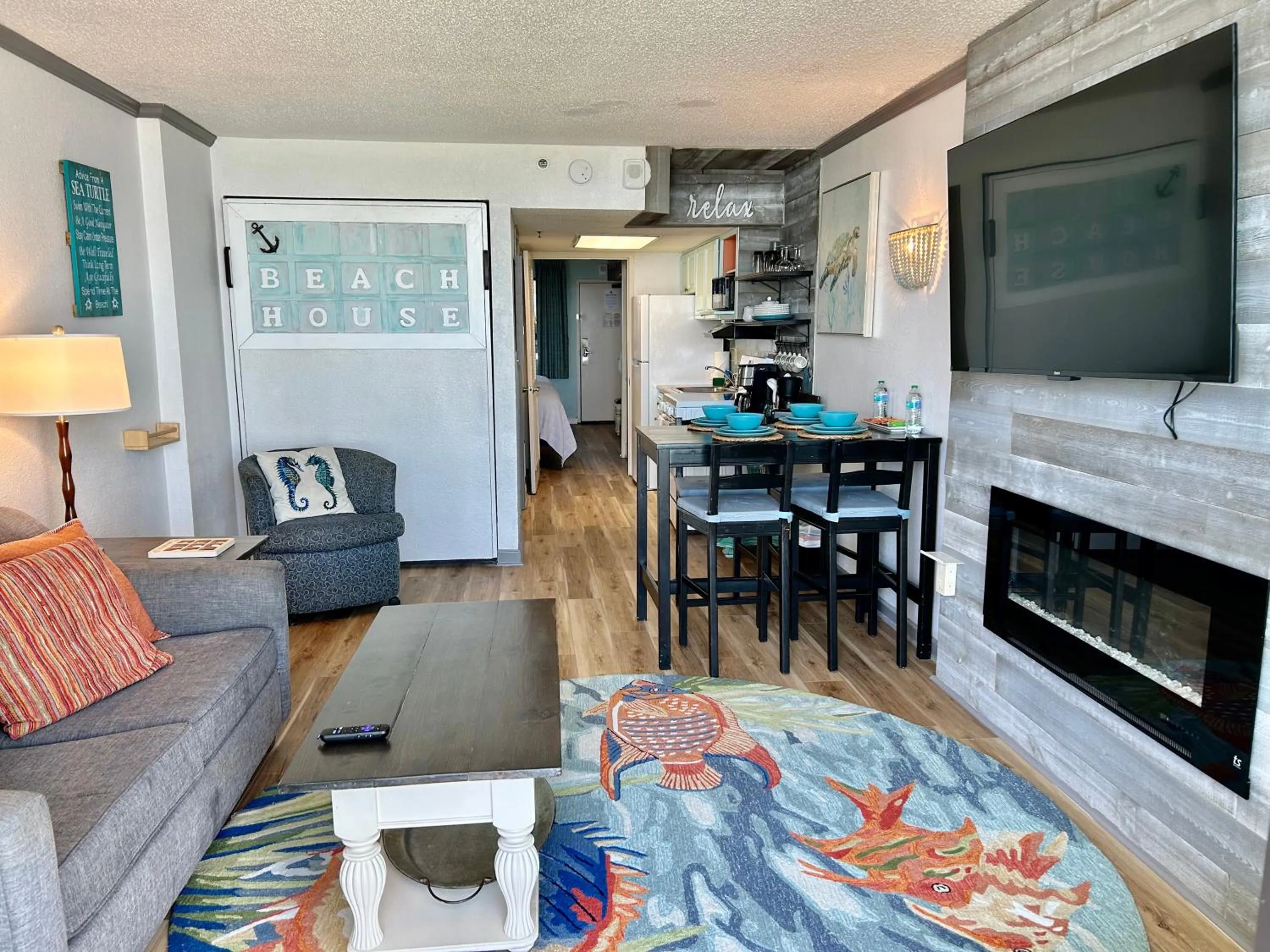 Living room in Flip Flop at Compass Cove