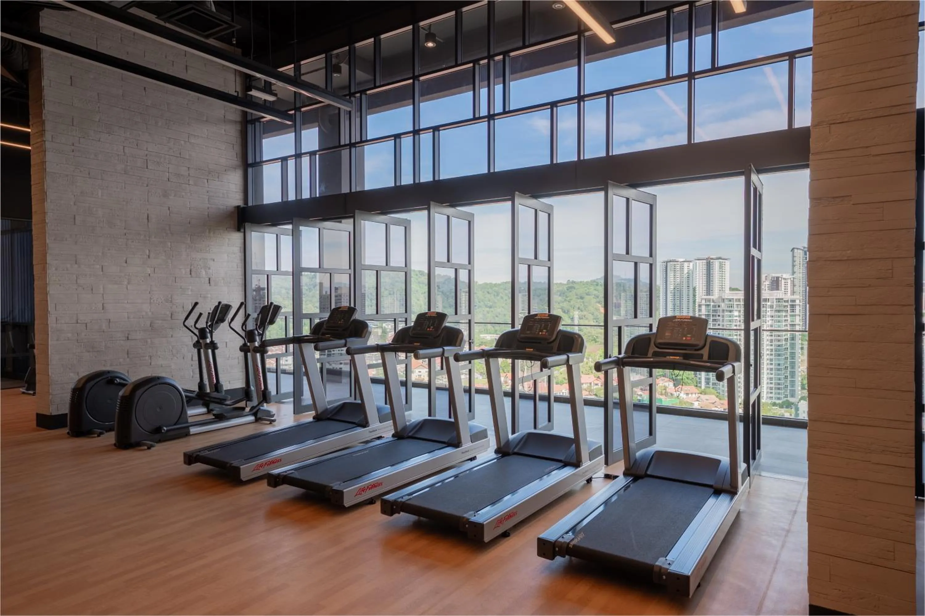 Fitness centre/facilities in Societe Suite by Lyfehaus